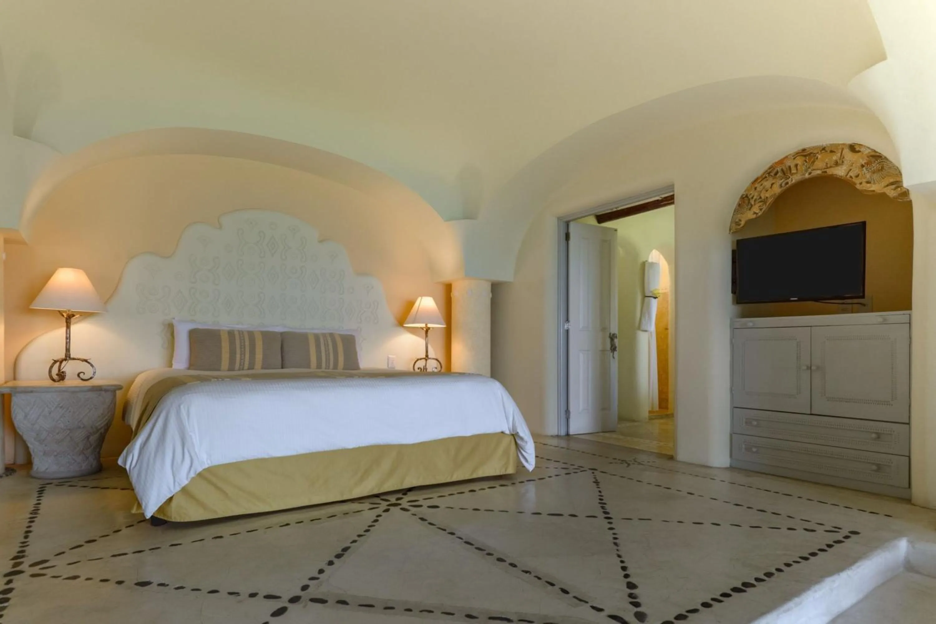 Bedroom, Bed in Quinta Real Huatulco