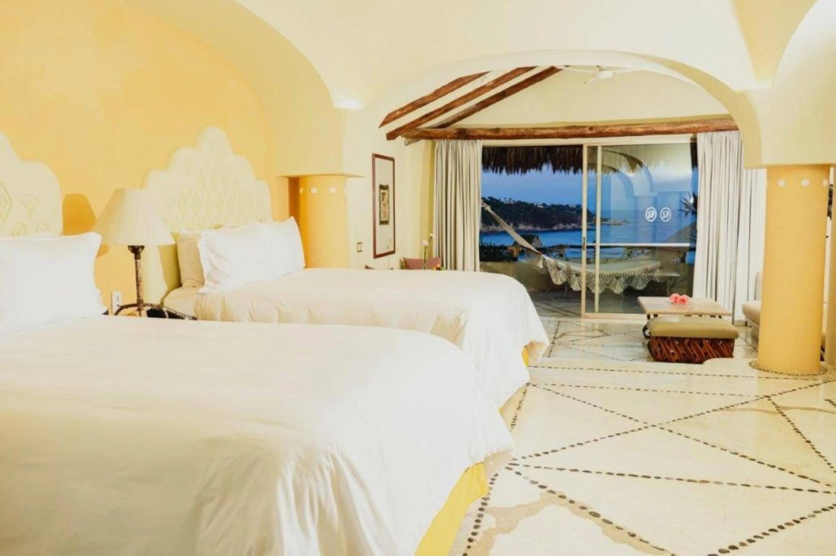 Bedroom, Bed in Quinta Real Huatulco