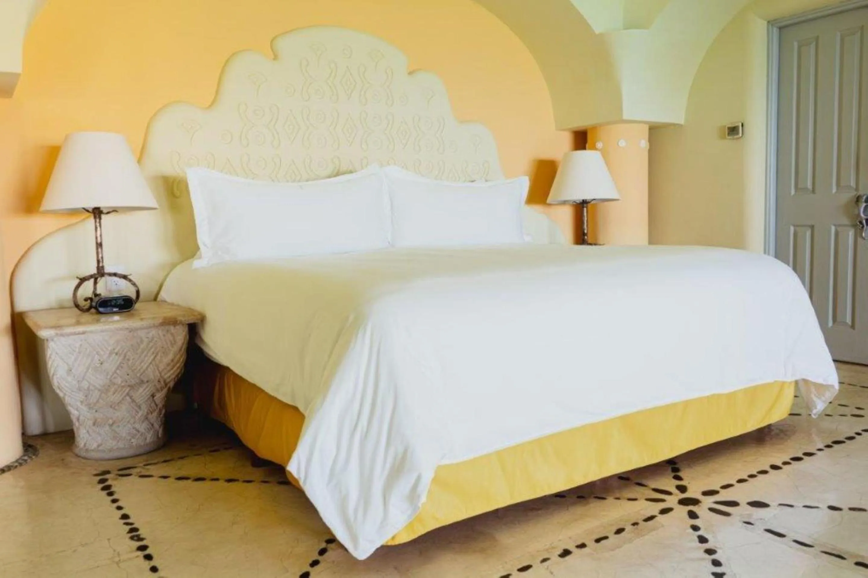 Bedroom, Bed in Quinta Real Huatulco