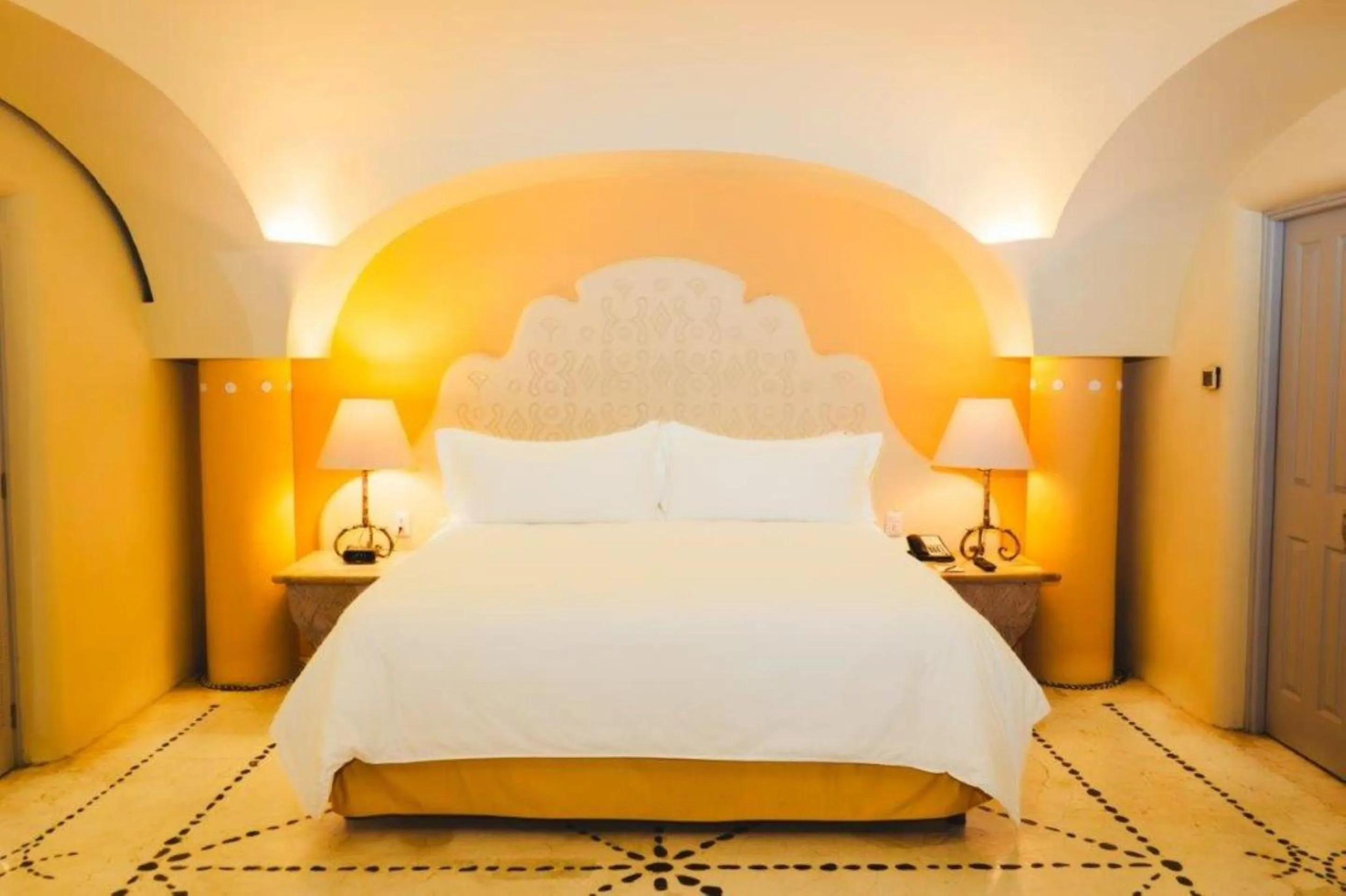 Bedroom, Bed in Quinta Real Huatulco