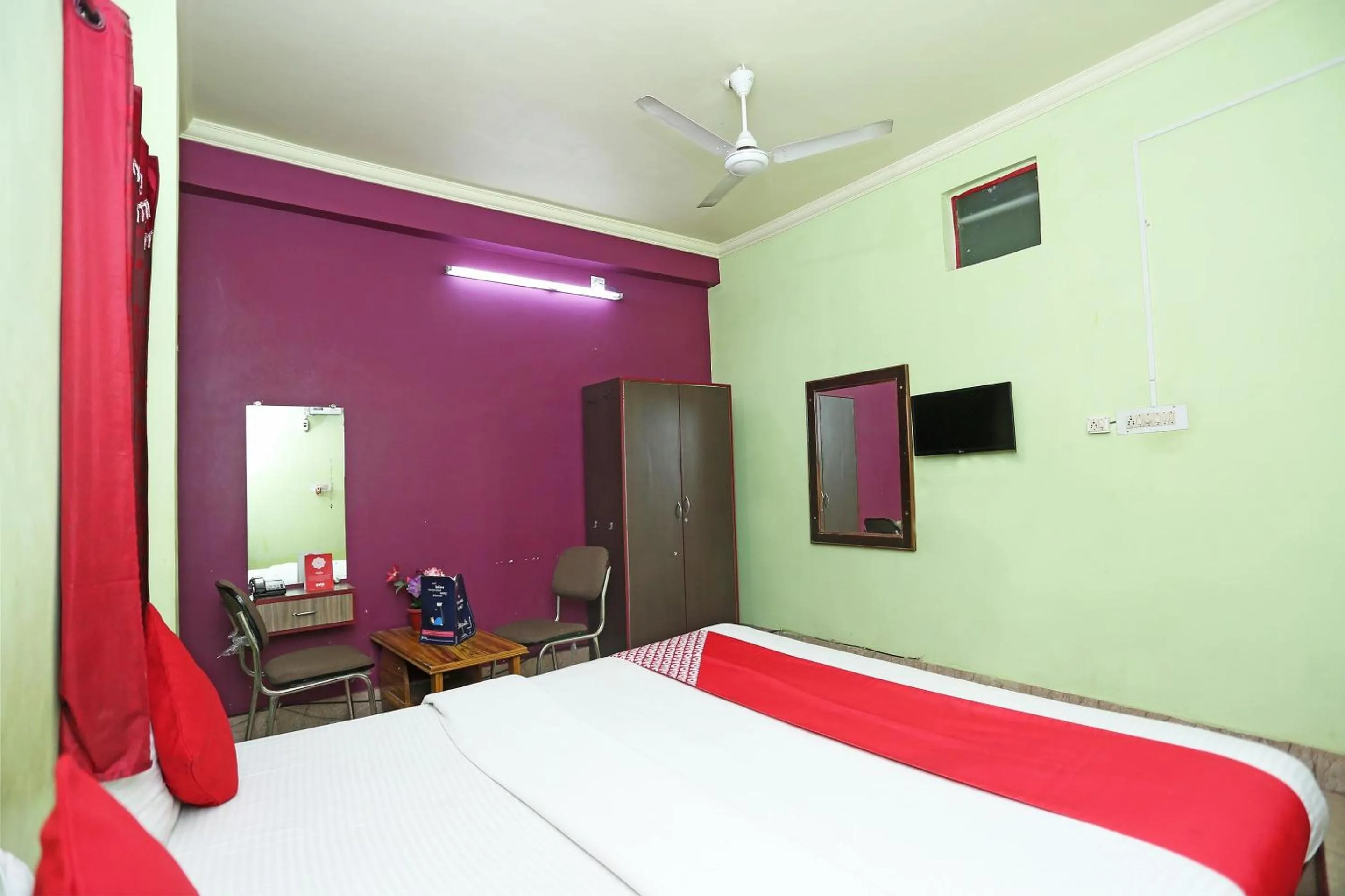 Bedroom, Bed in Hotel O by OYO Ma Guest House