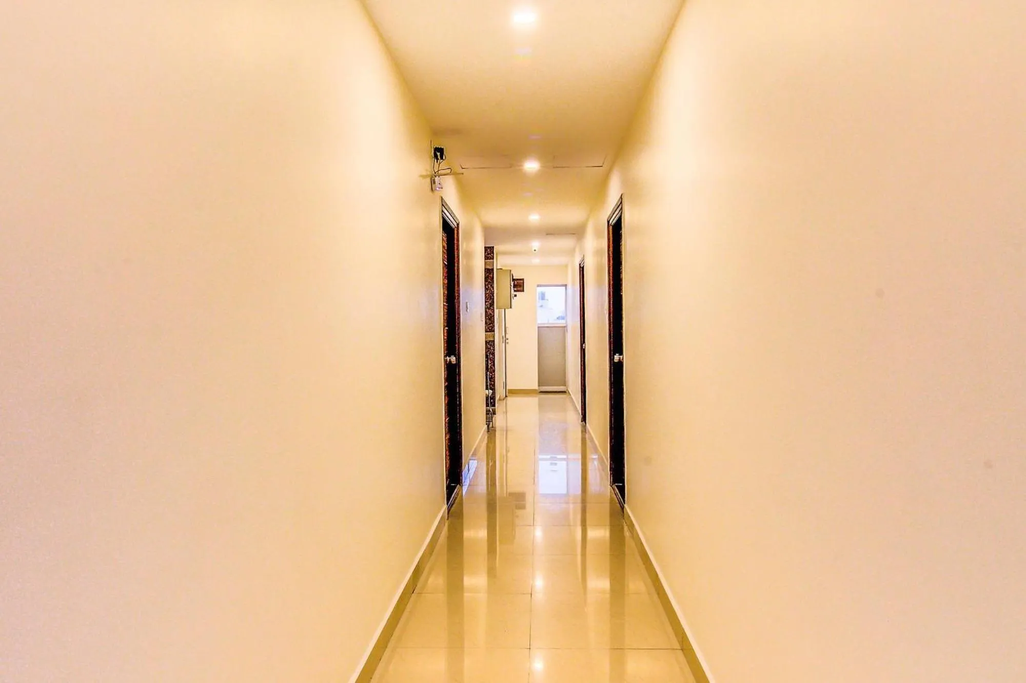 Lobby or reception in FabExpress Mayuri Residency - Marathahalli