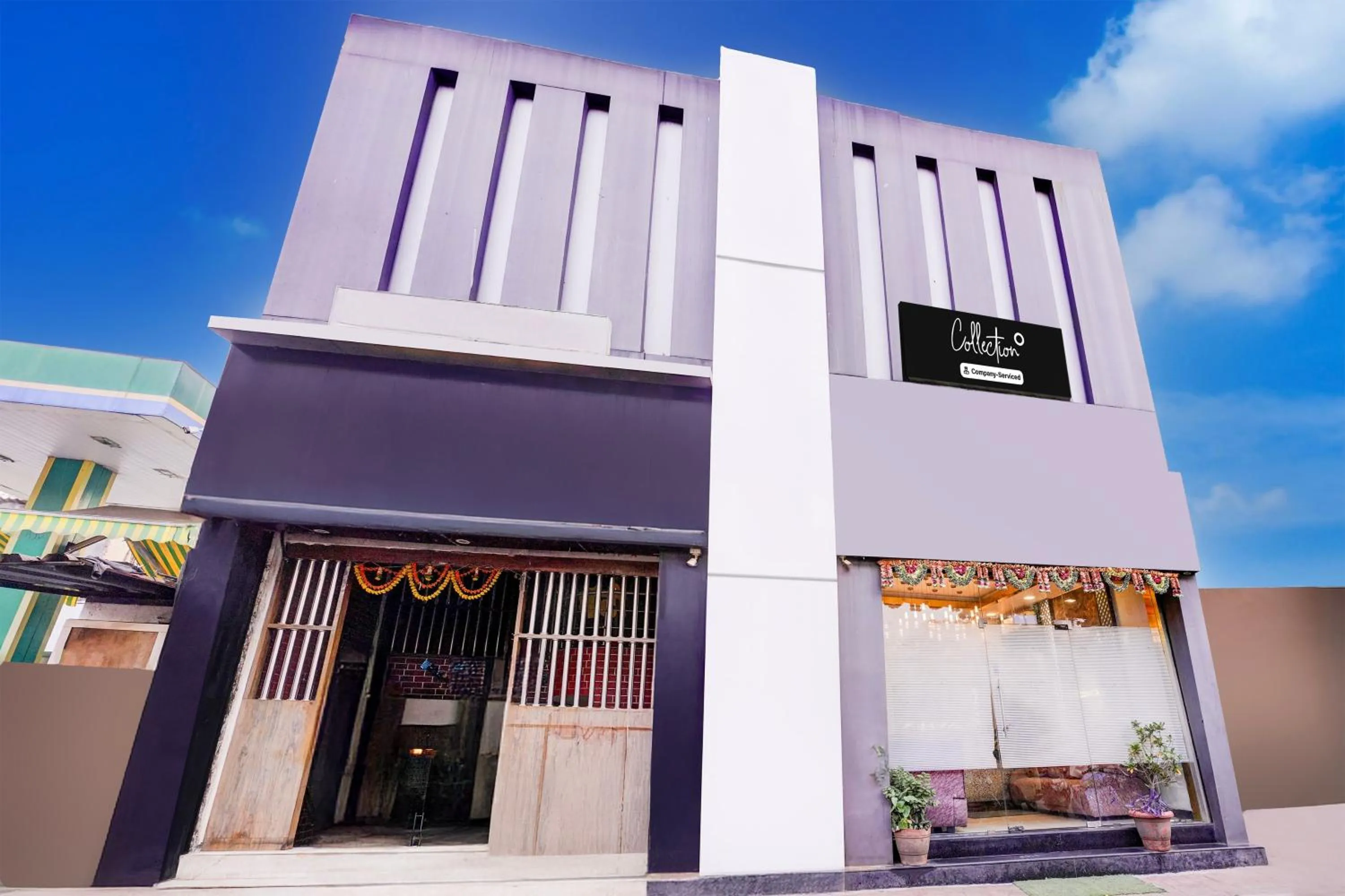 Facade/entrance in Super Collection O Asalpha near International Airport