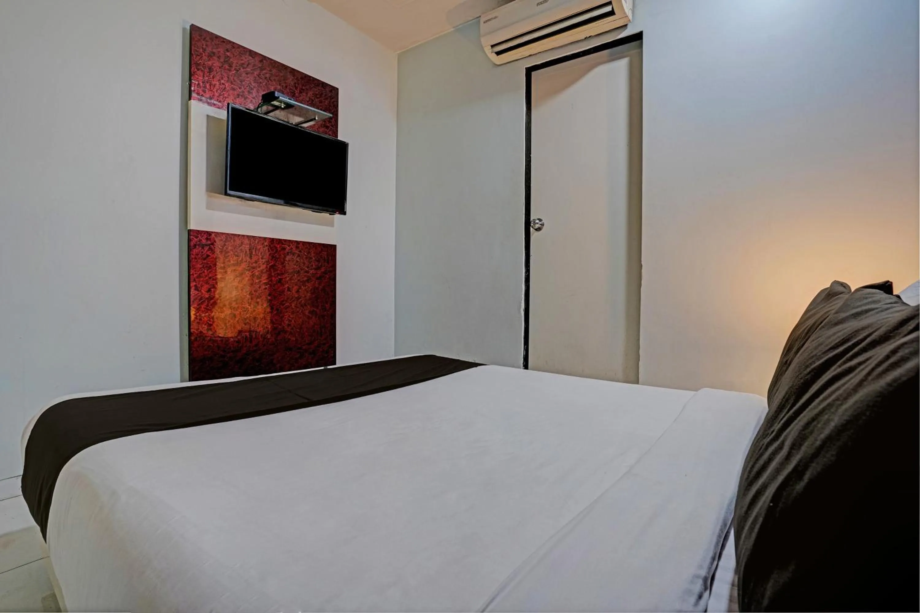 Bedroom, Bed in Hotel O Blue Sea