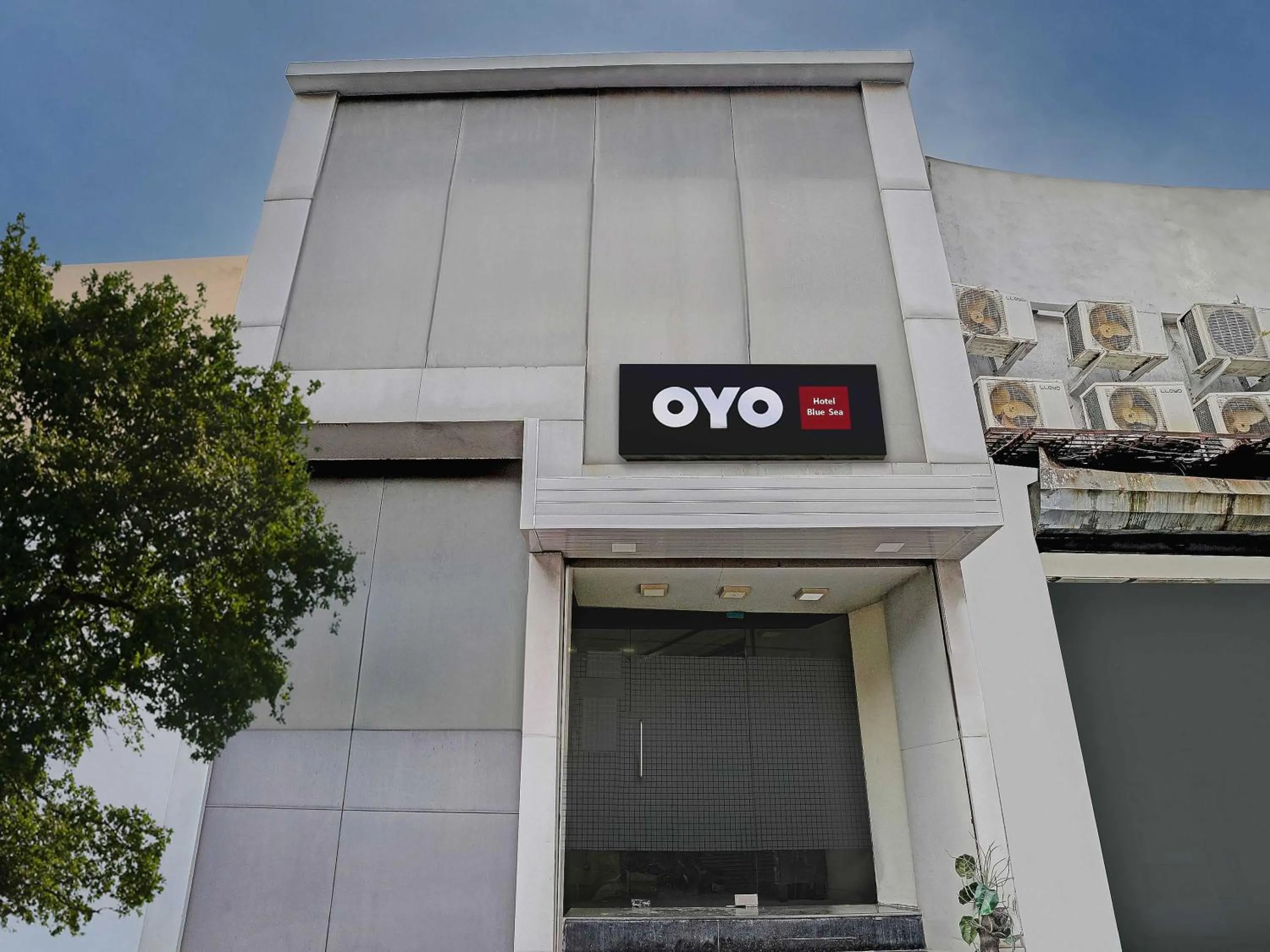 Facade/entrance in Hotel O Blue Sea