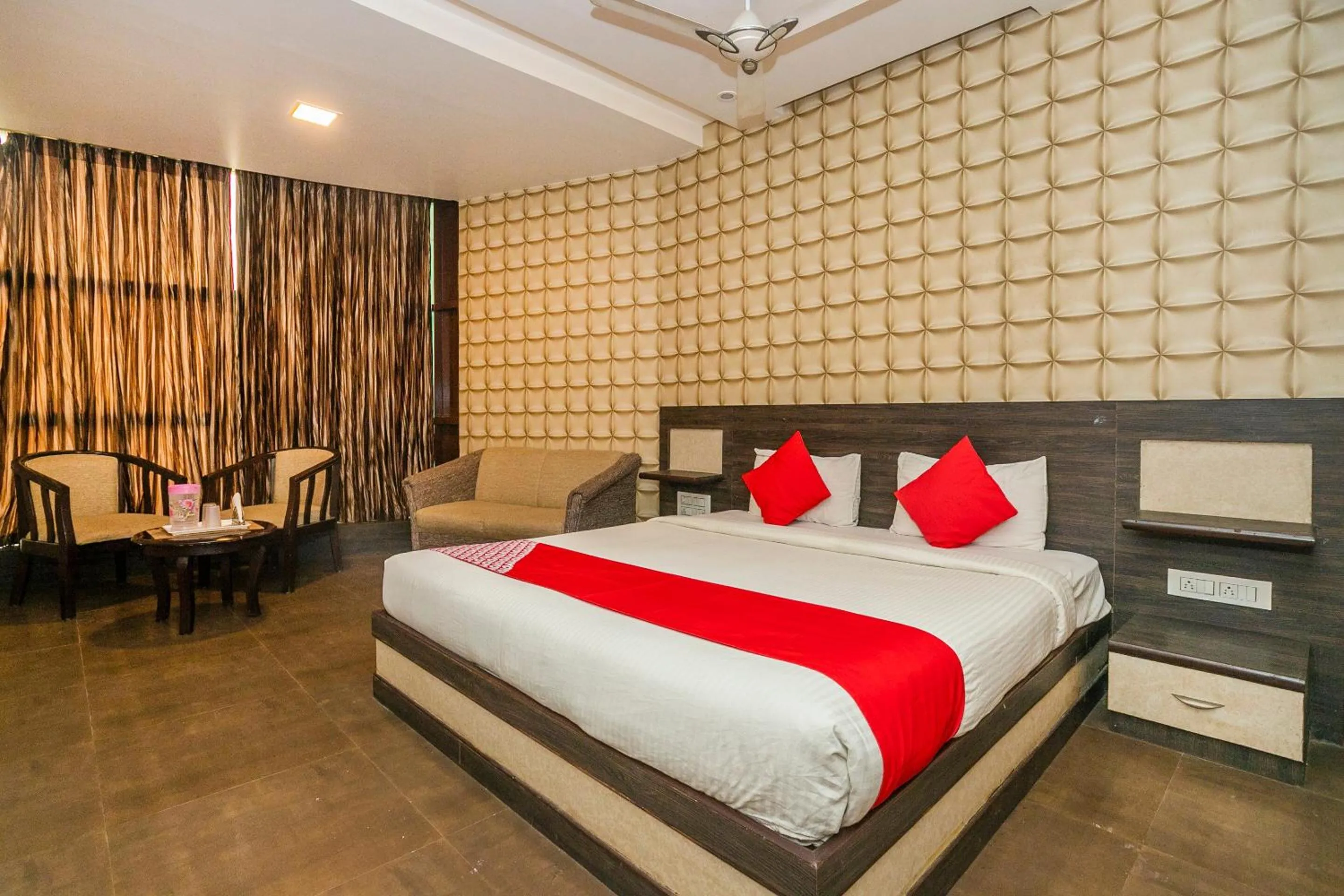 Facade/entrance, Bed in Collection O Indian Suites Near Sitara Restaurant