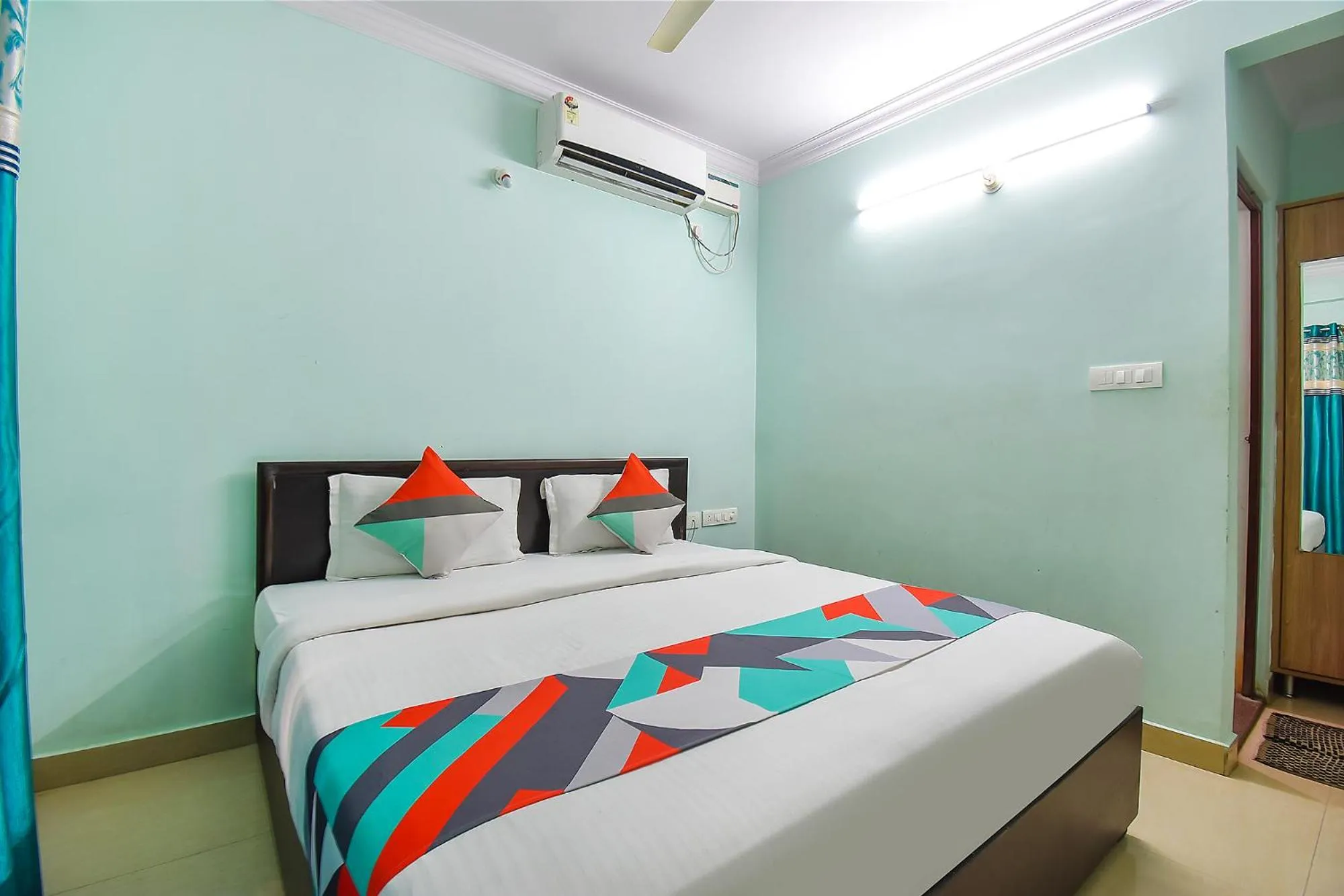 Bed in FabHotel Ivory Pearl - BTM Layout