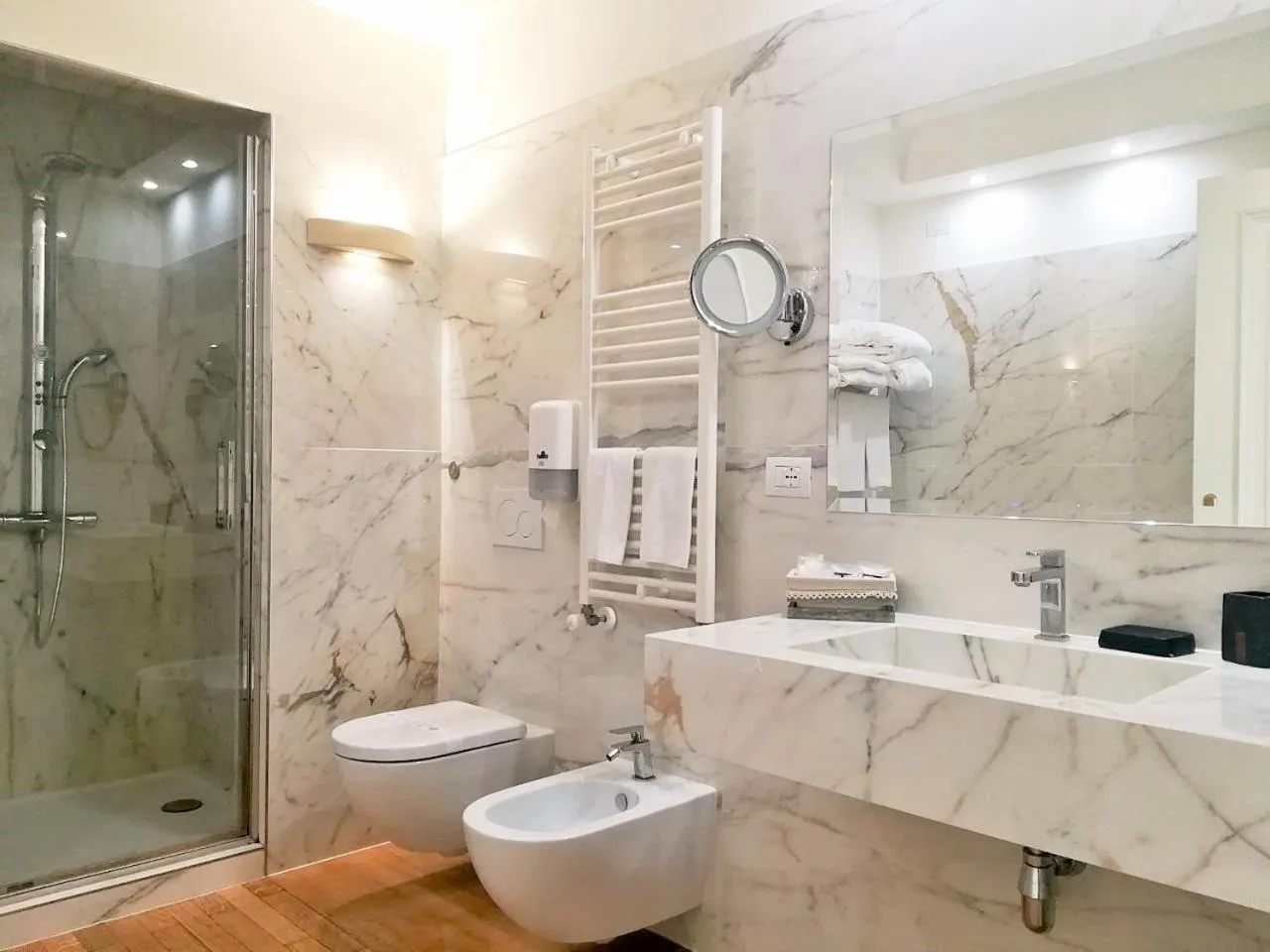 Bathroom in Hotel Marechiaro