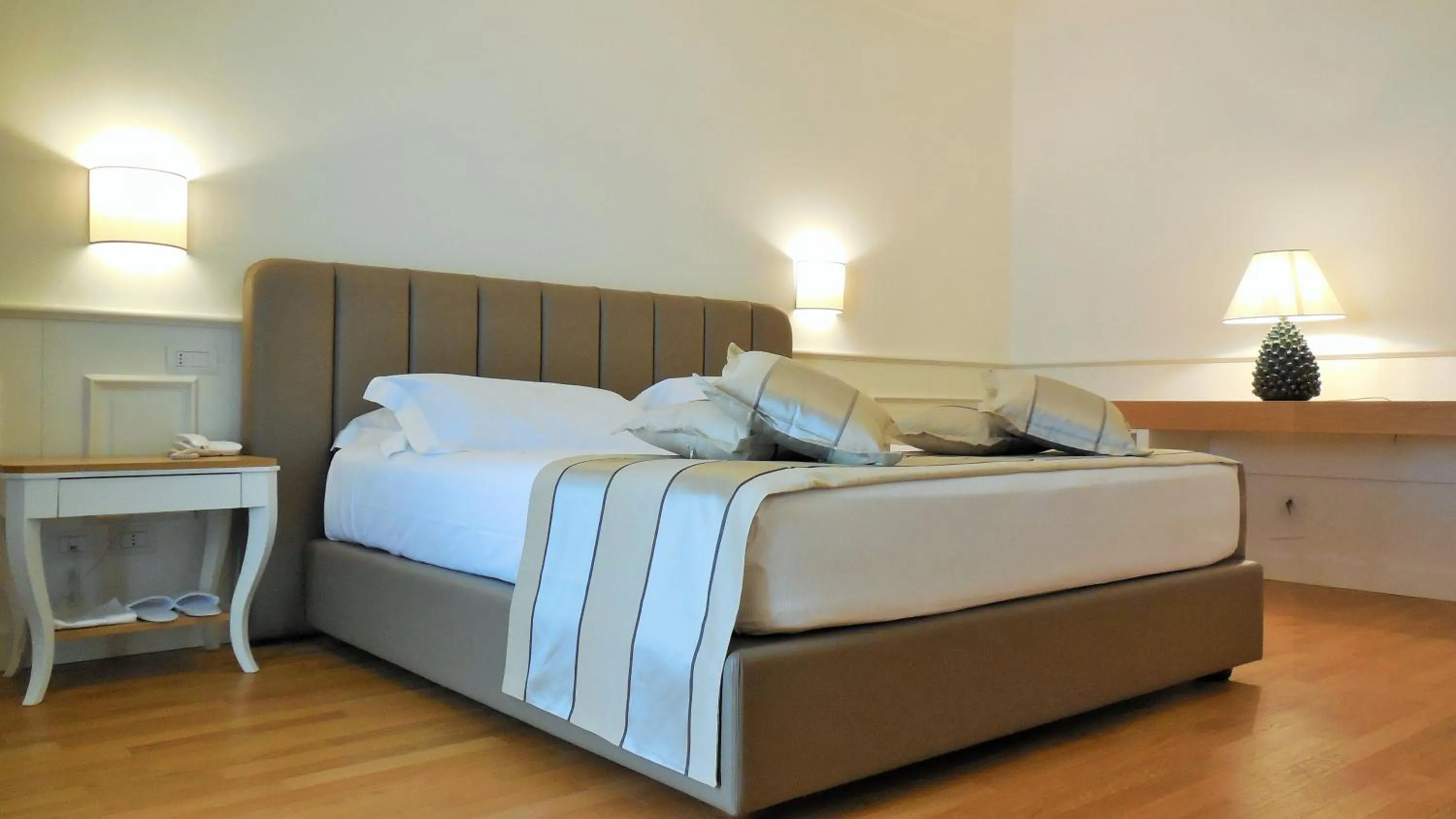 Photo of the whole room, Bed in Hotel Marechiaro