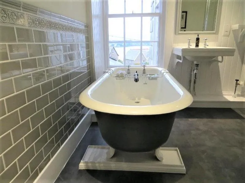Bathroom in Coswarth House with breakfast at Rick Stein's
