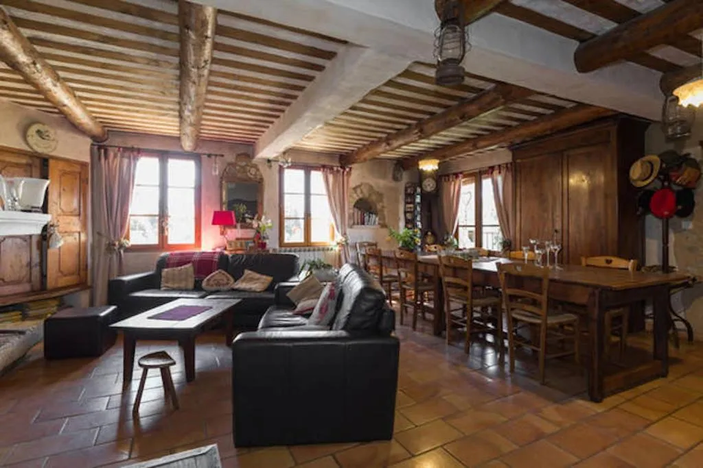 Communal lounge/ TV room in Le Degoutaud