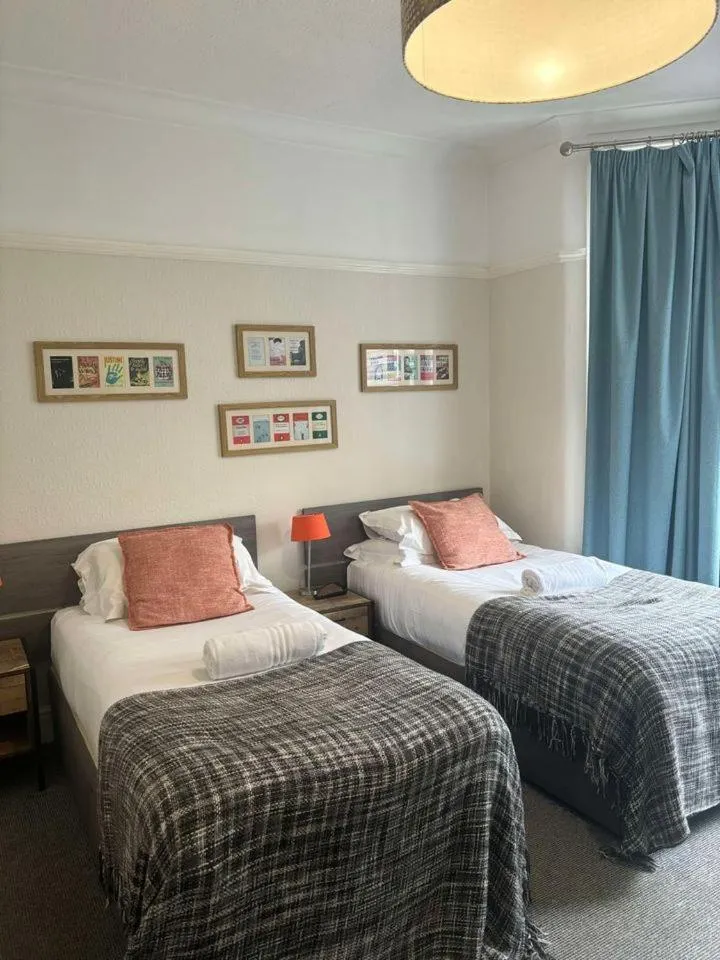 Bed in Hayward's at the Grasmere