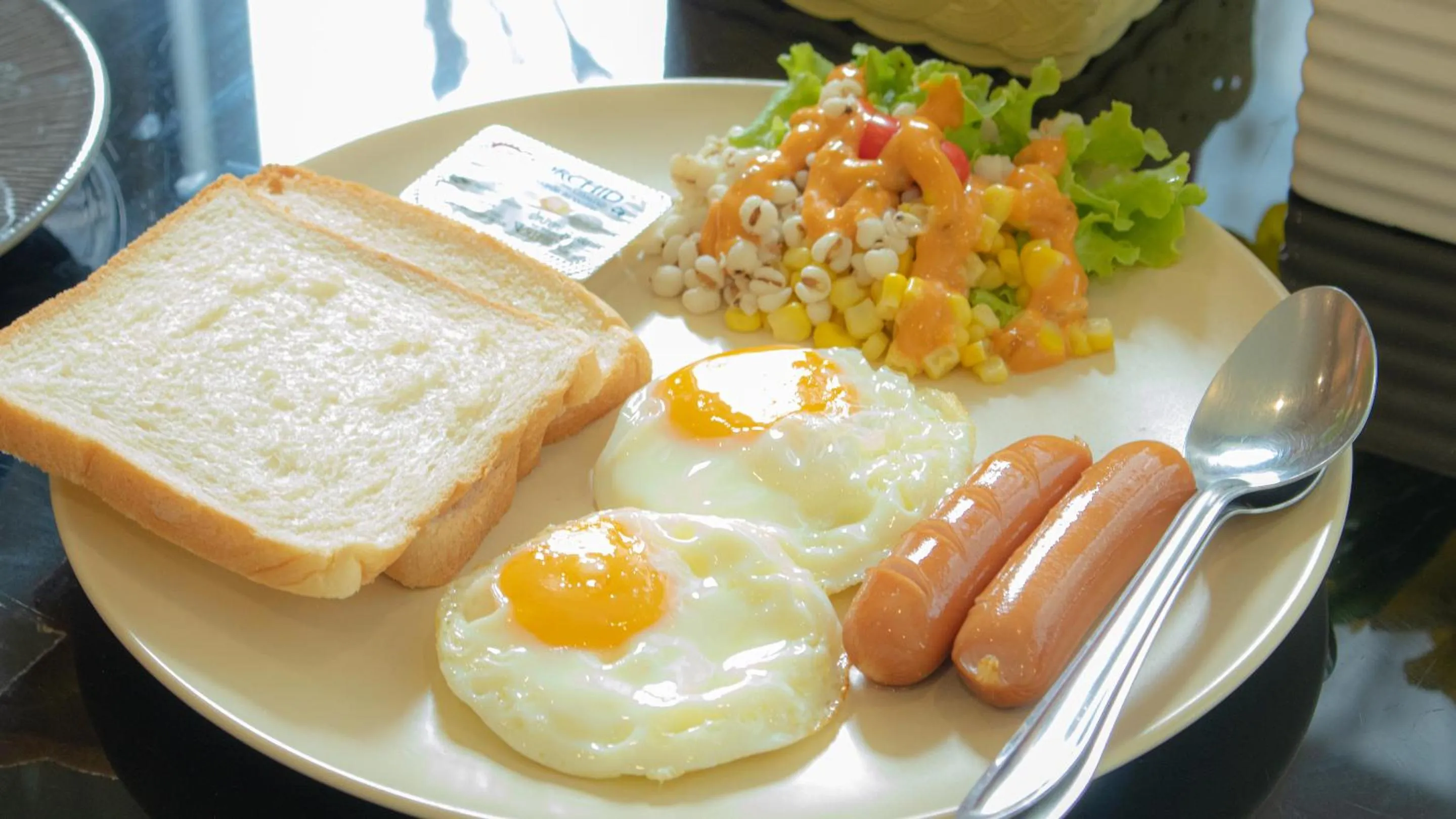 Continental breakfast in Fortune D Plus Hotel Khaoyai