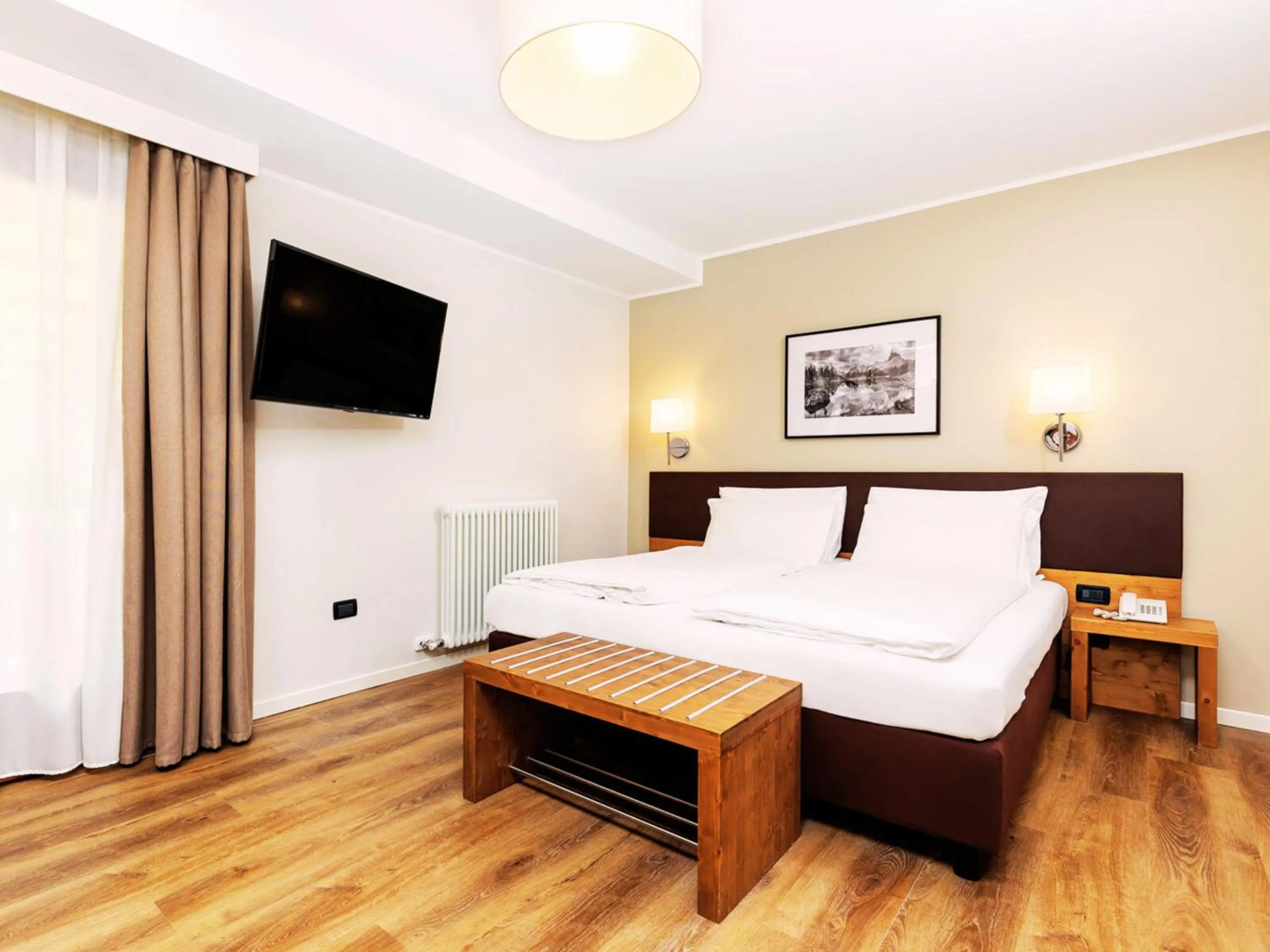 Bedroom, Bed in Hotel Orso Grigio