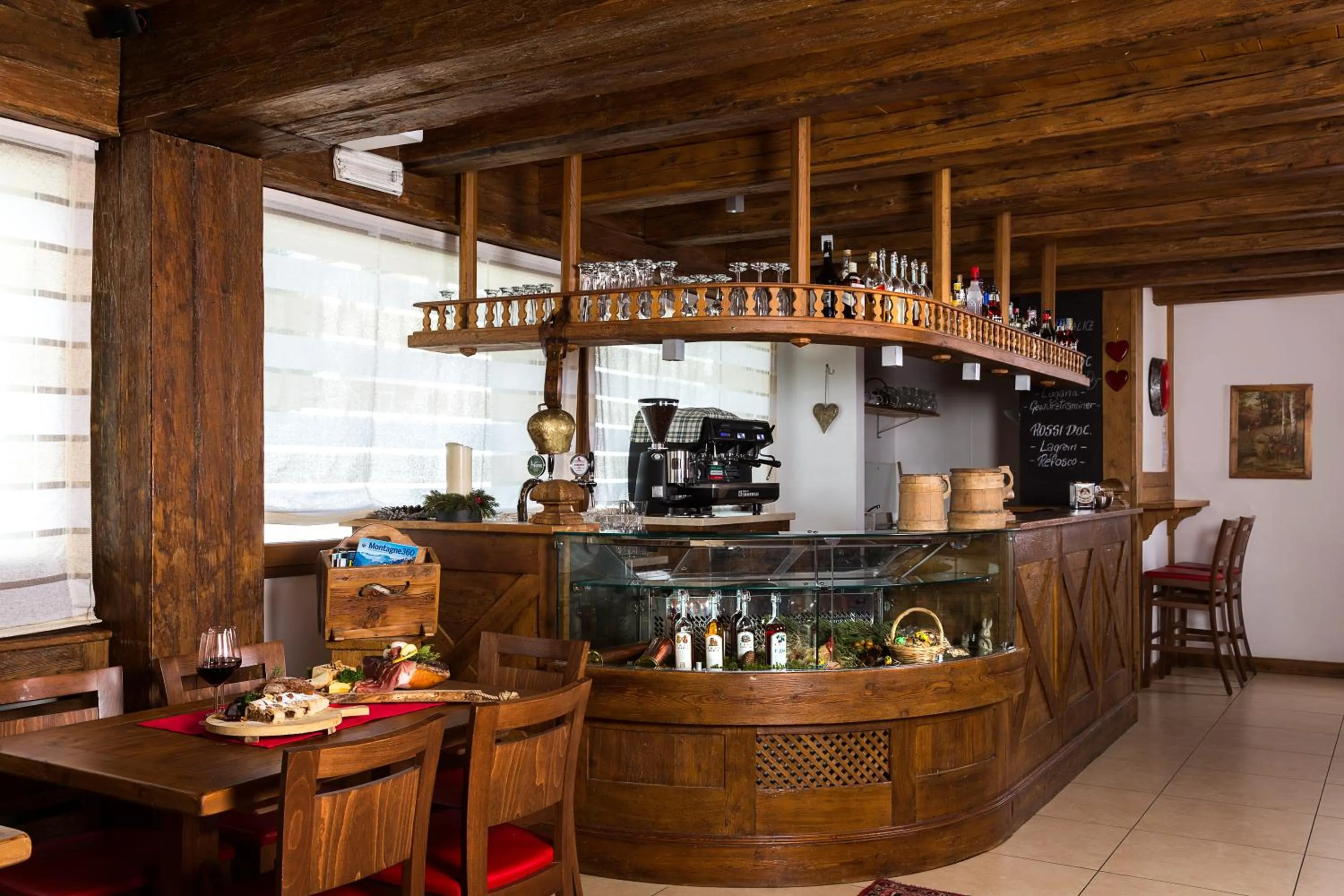 Lounge or bar in Hotel Orso Grigio