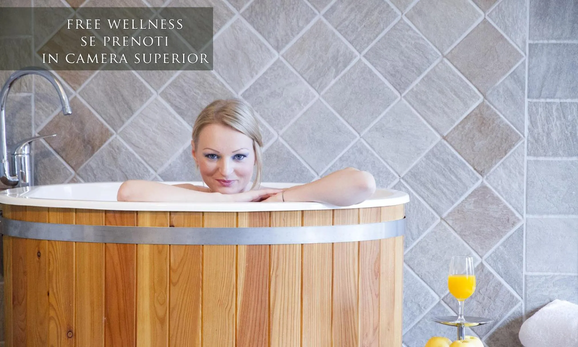 Hot Tub in Hotel Al Pelmo Wellness