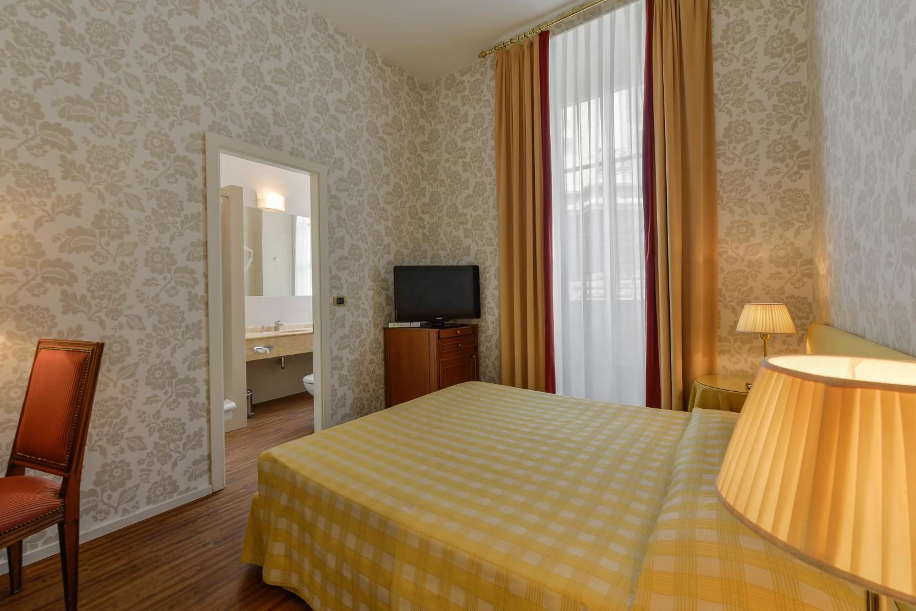 Bed in Albergo Alla Posta