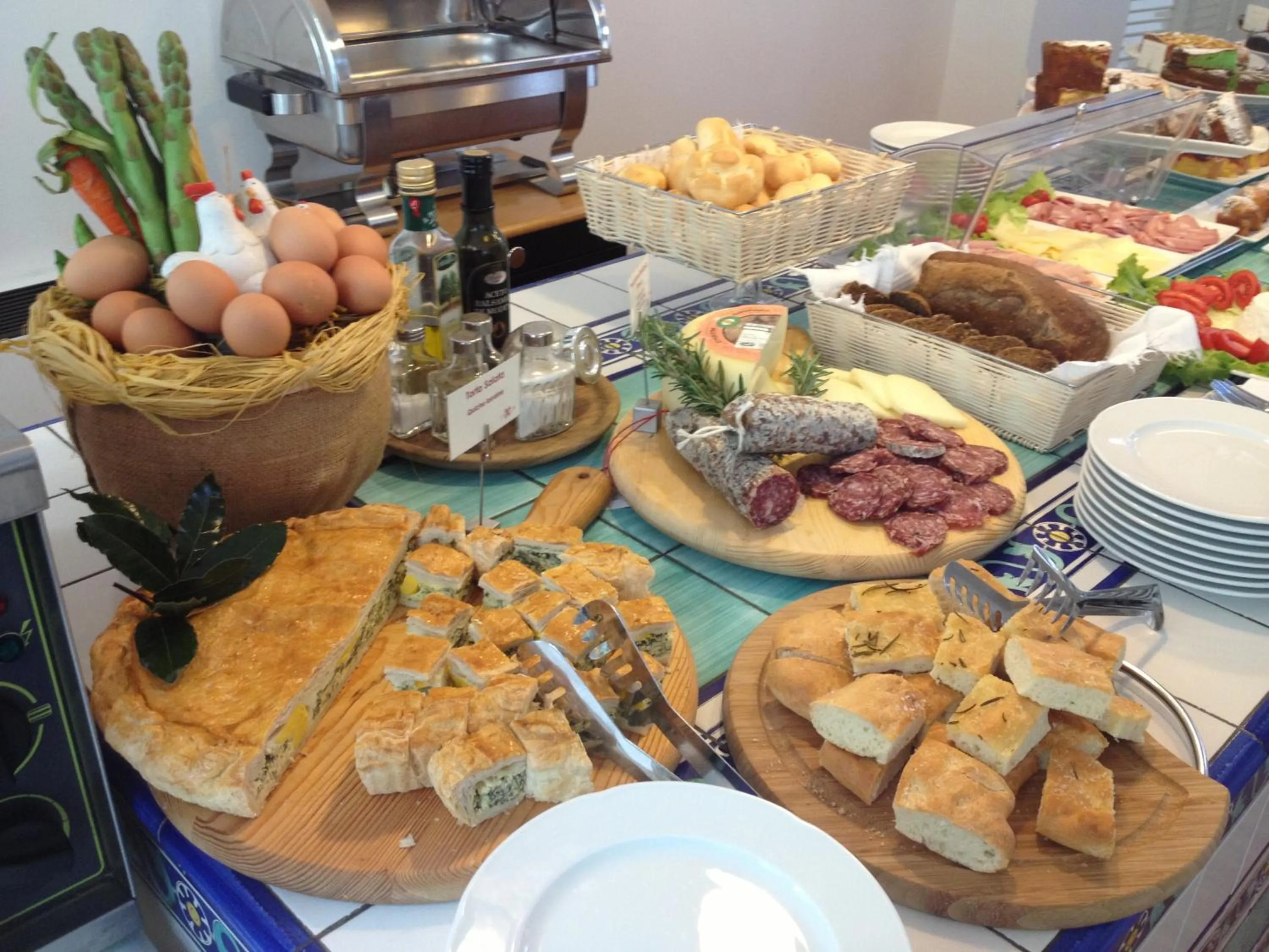 Restaurant/places to eat in Hotel Luxor