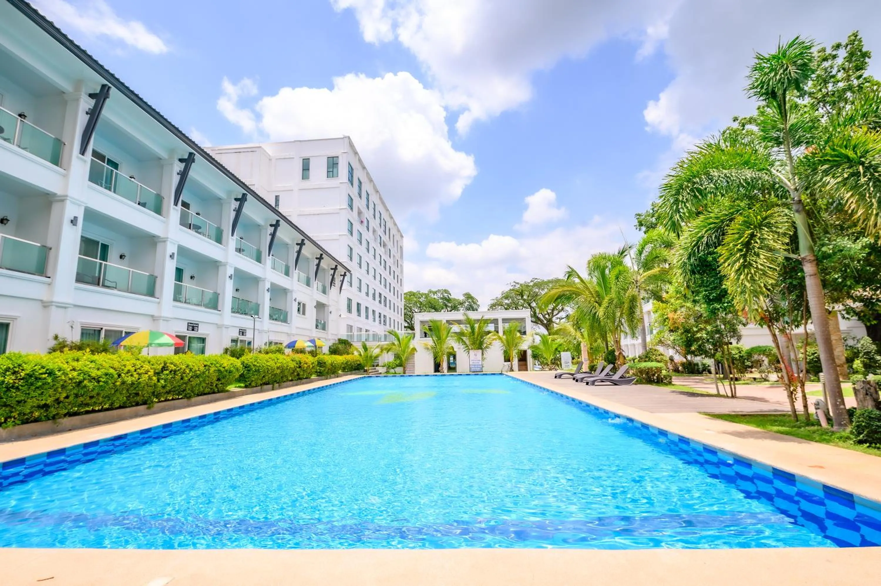 Pool view in Hotel Seoul