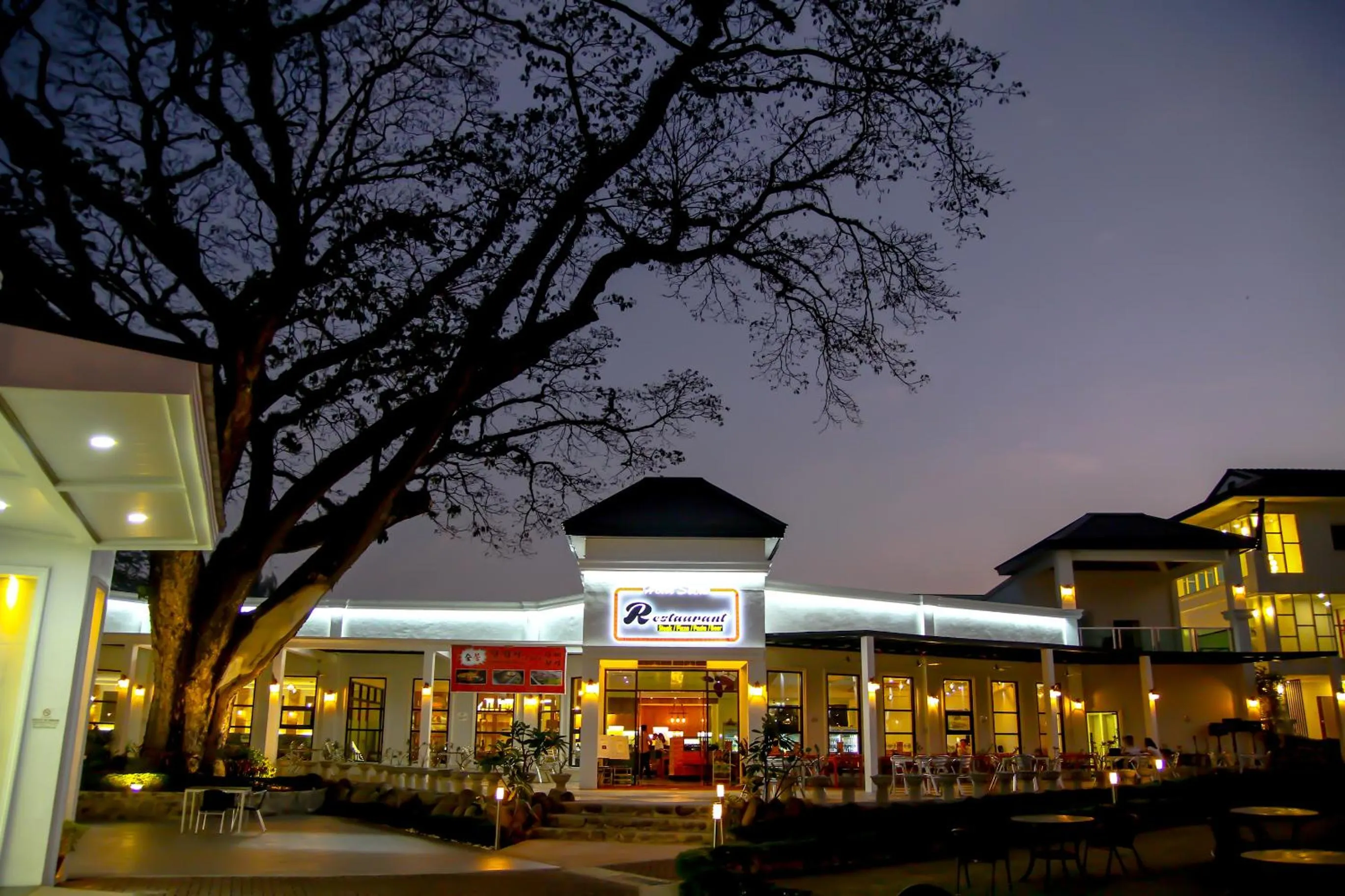 Restaurant/places to eat in Hotel Seoul