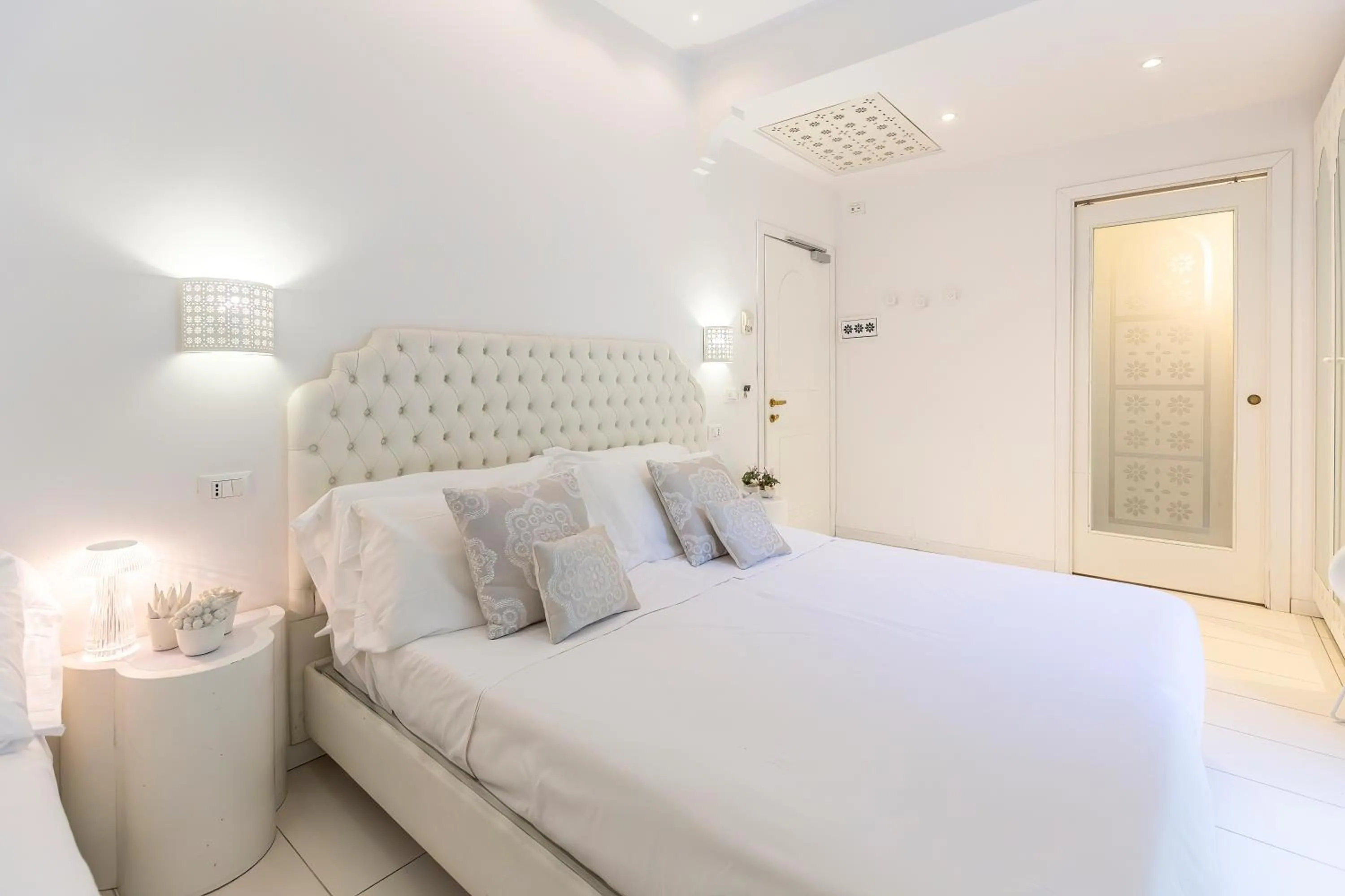 Photo of the whole room, Bed in Hotel Al Cavallino Bianco