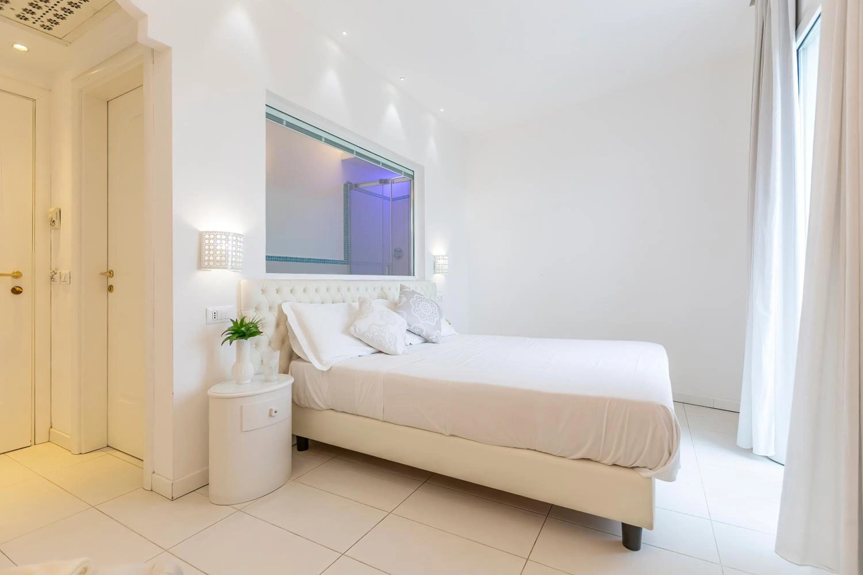 Photo of the whole room, Bed in Hotel Al Cavallino Bianco