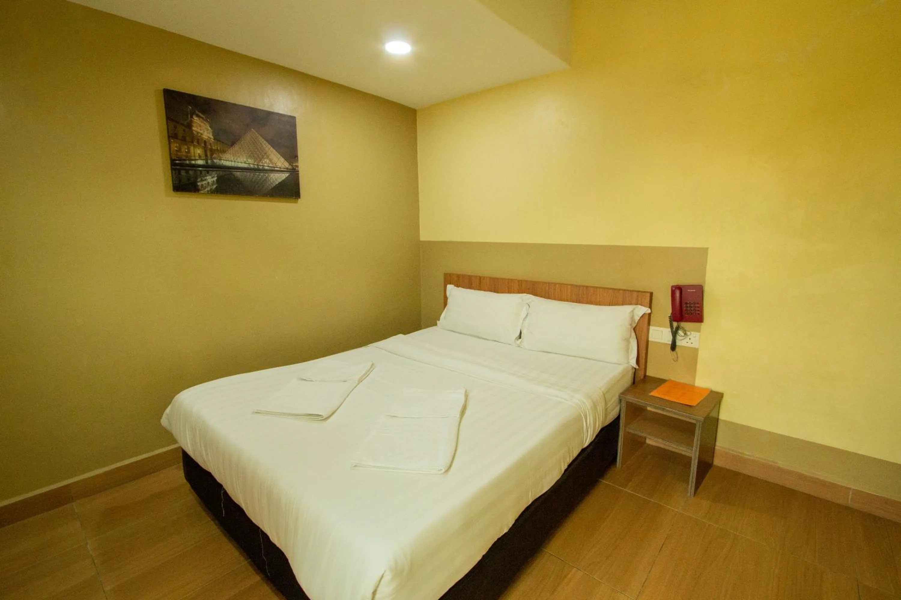 Photo of the whole room in Expo Hotel