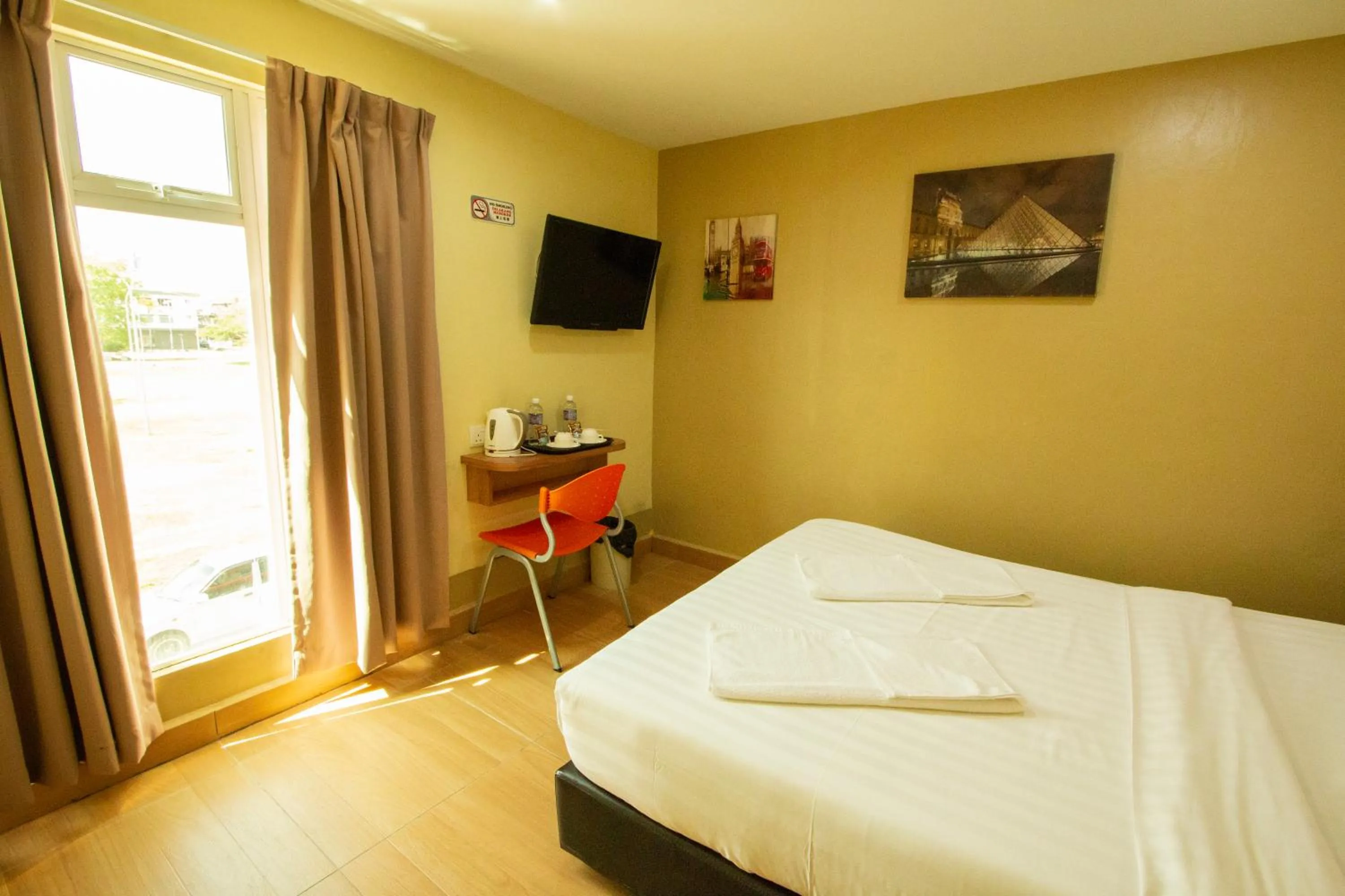 Seating area in Expo Hotel