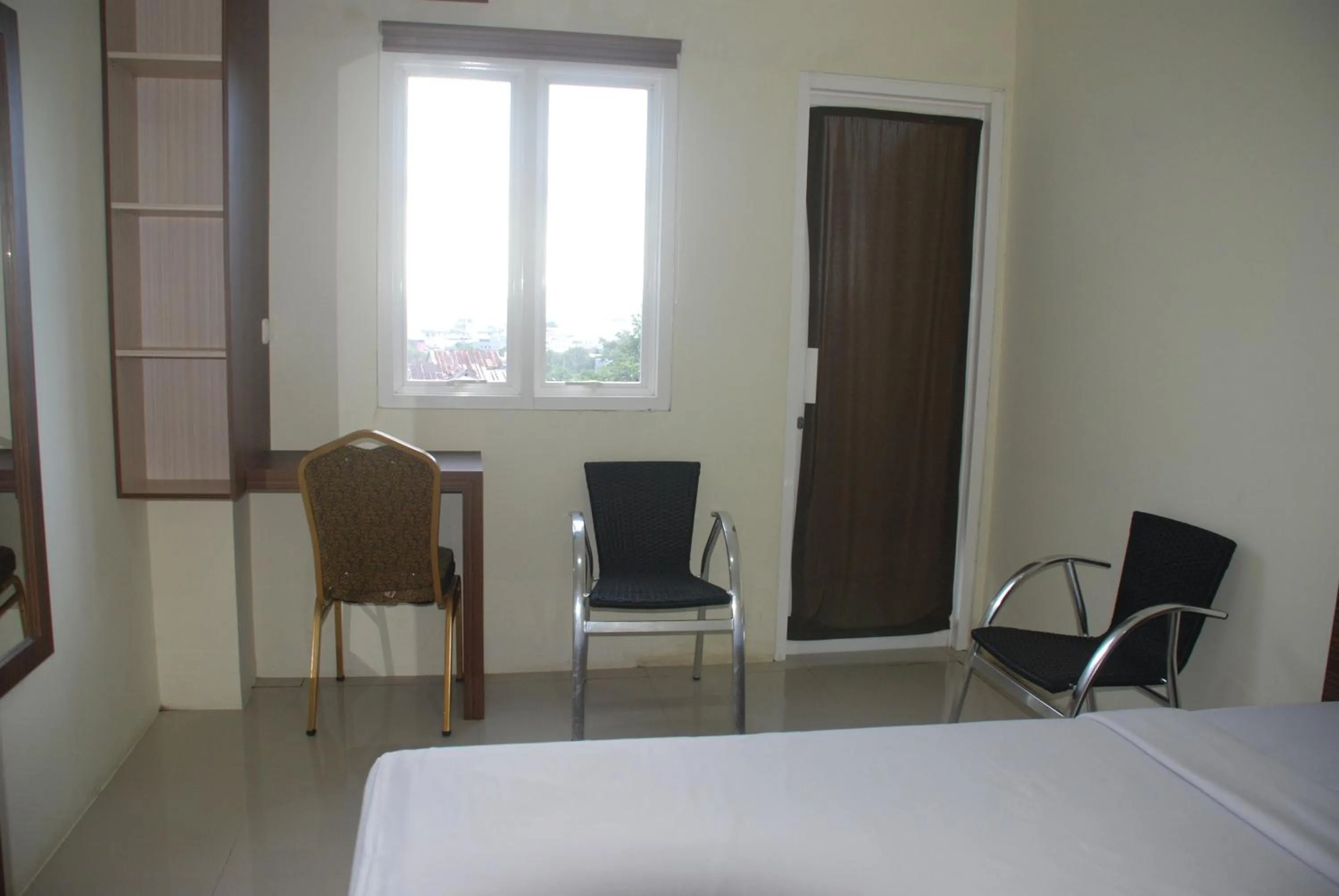 Bedroom, Bed in Avon's Residence