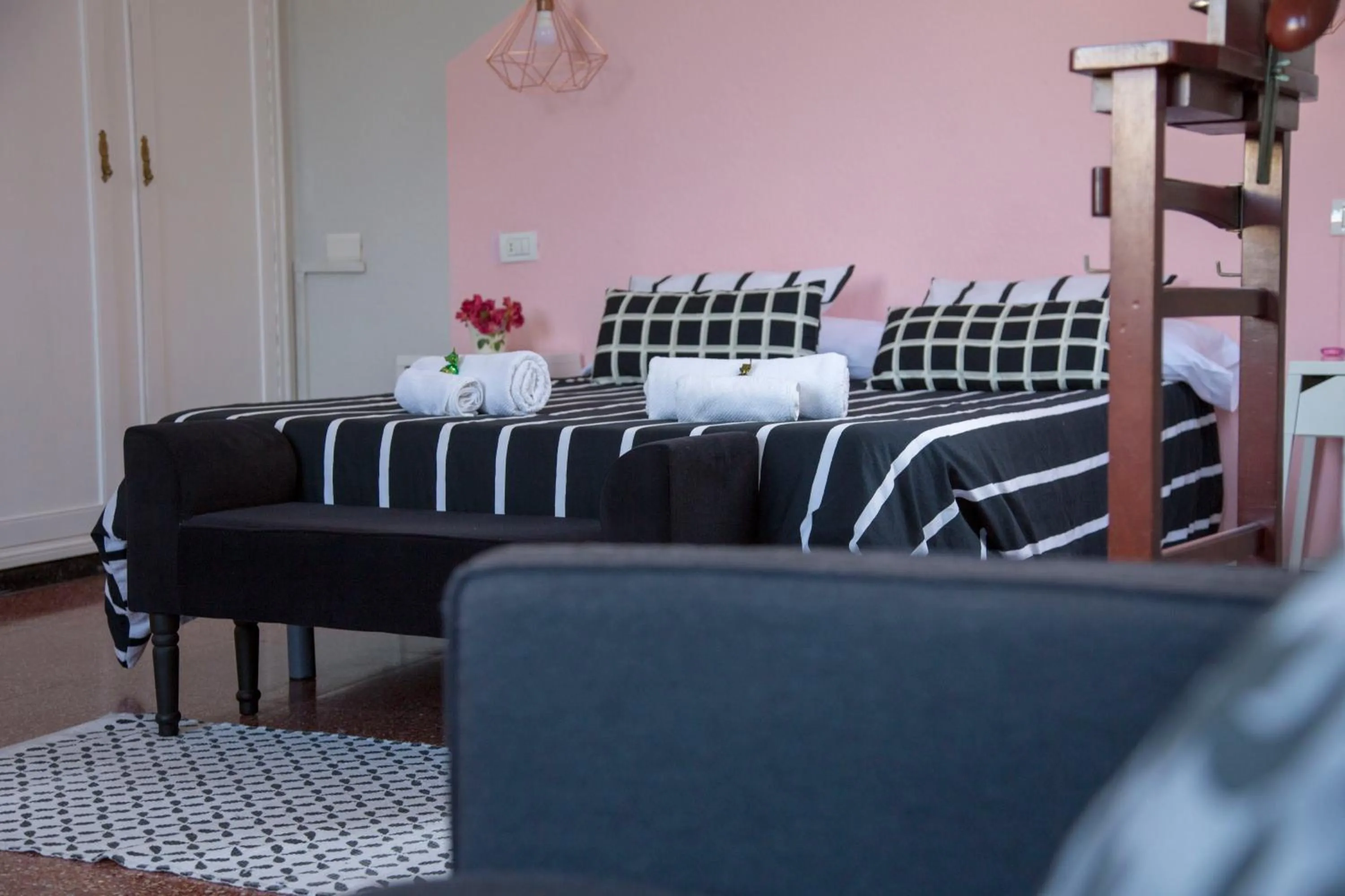 Photo of the whole room, Bed in Casa Kilig