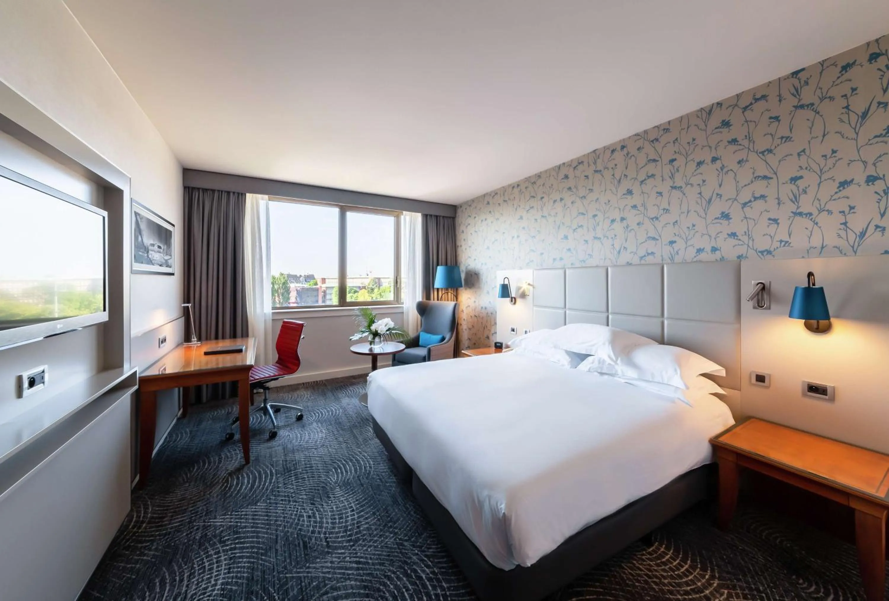 Bedroom, Bed in Hilton Strasbourg