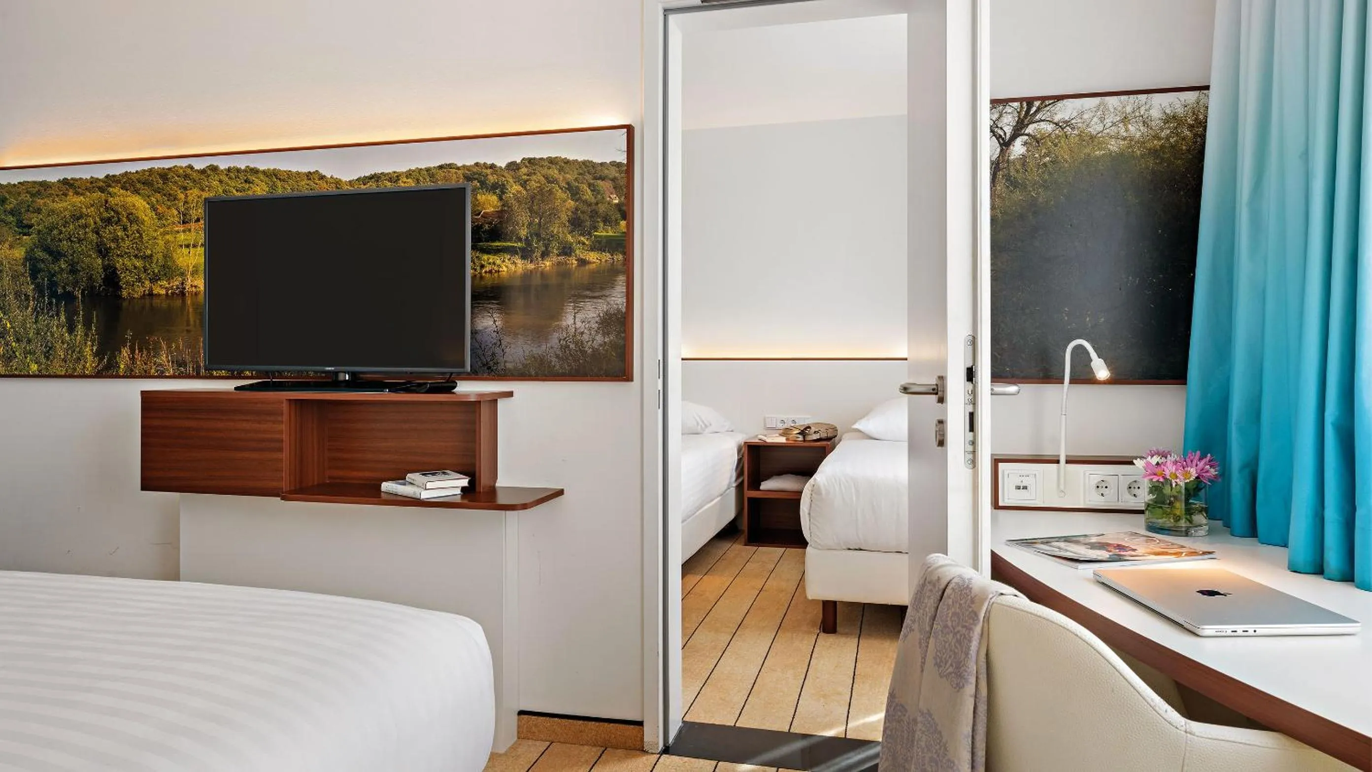 Photo of the whole room, Bed in Hey Lou Hotel Frankfurt Airport