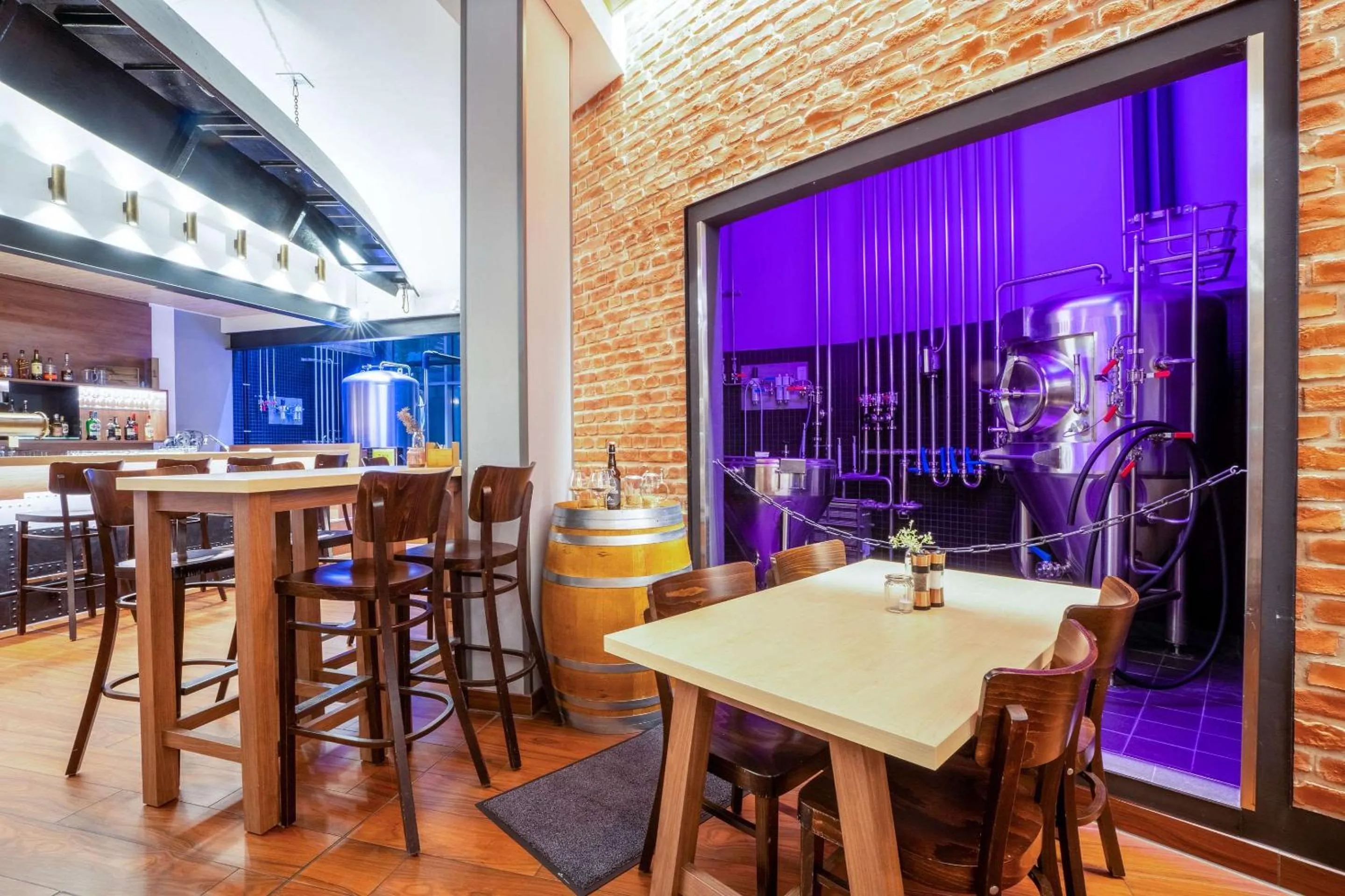 Restaurant/places to eat in Hey Lou Hotel Frankfurt Airport