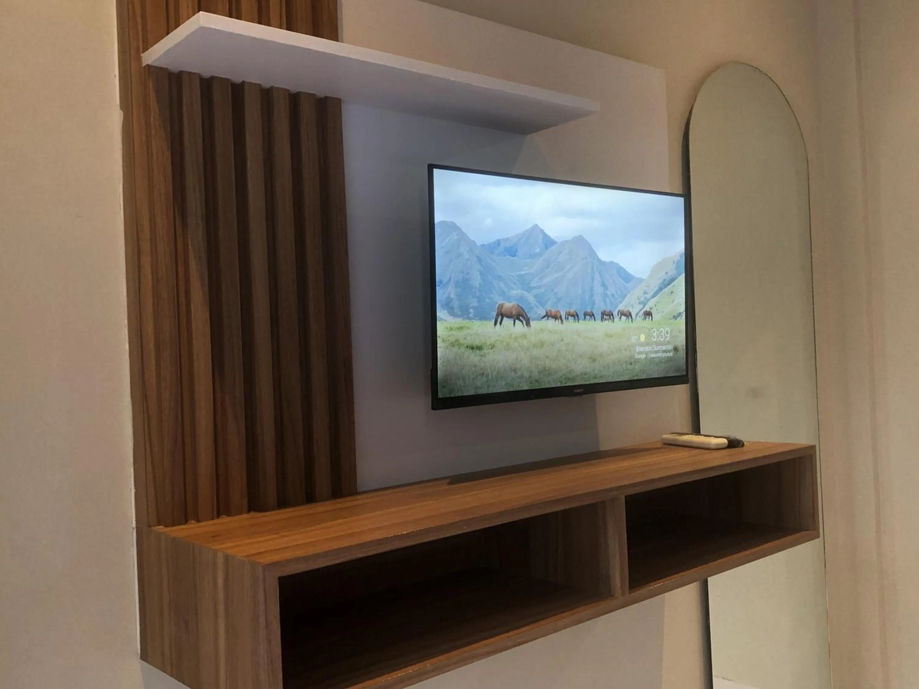 TV and multimedia in Sekar Arum Riverside Resort in Canggu