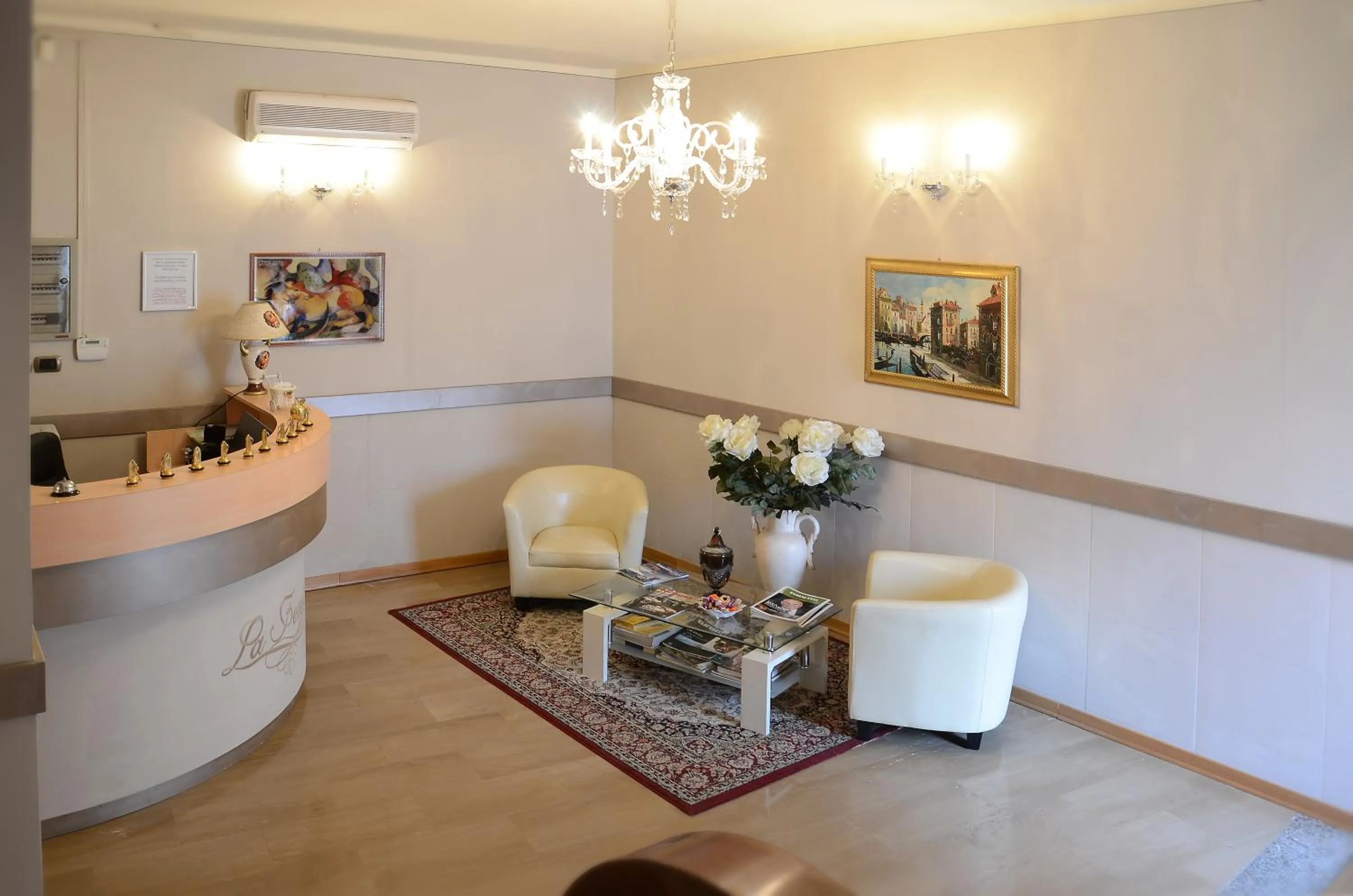Lobby or reception in Hotel La Fenice