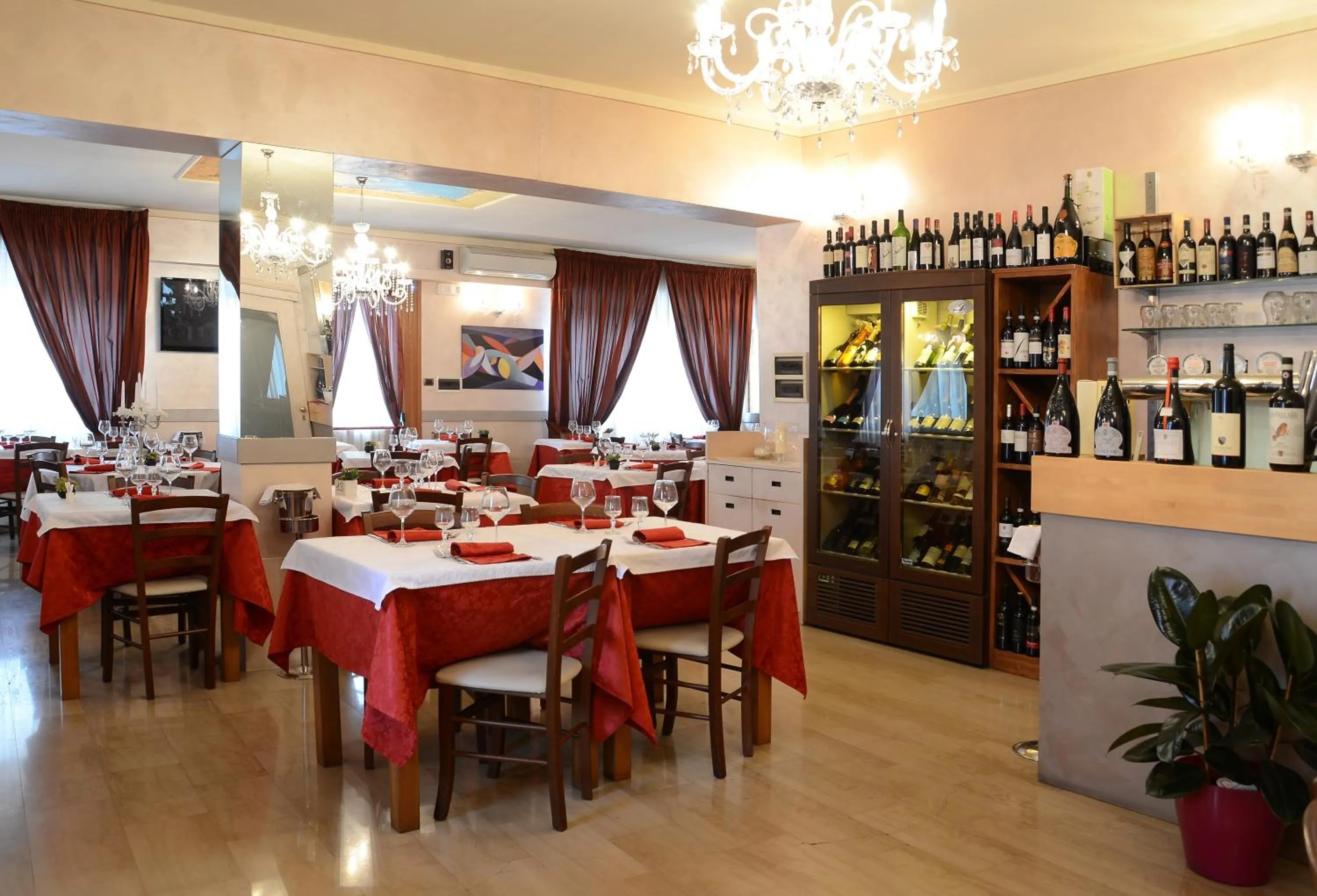 Restaurant/places to eat in Hotel La Fenice