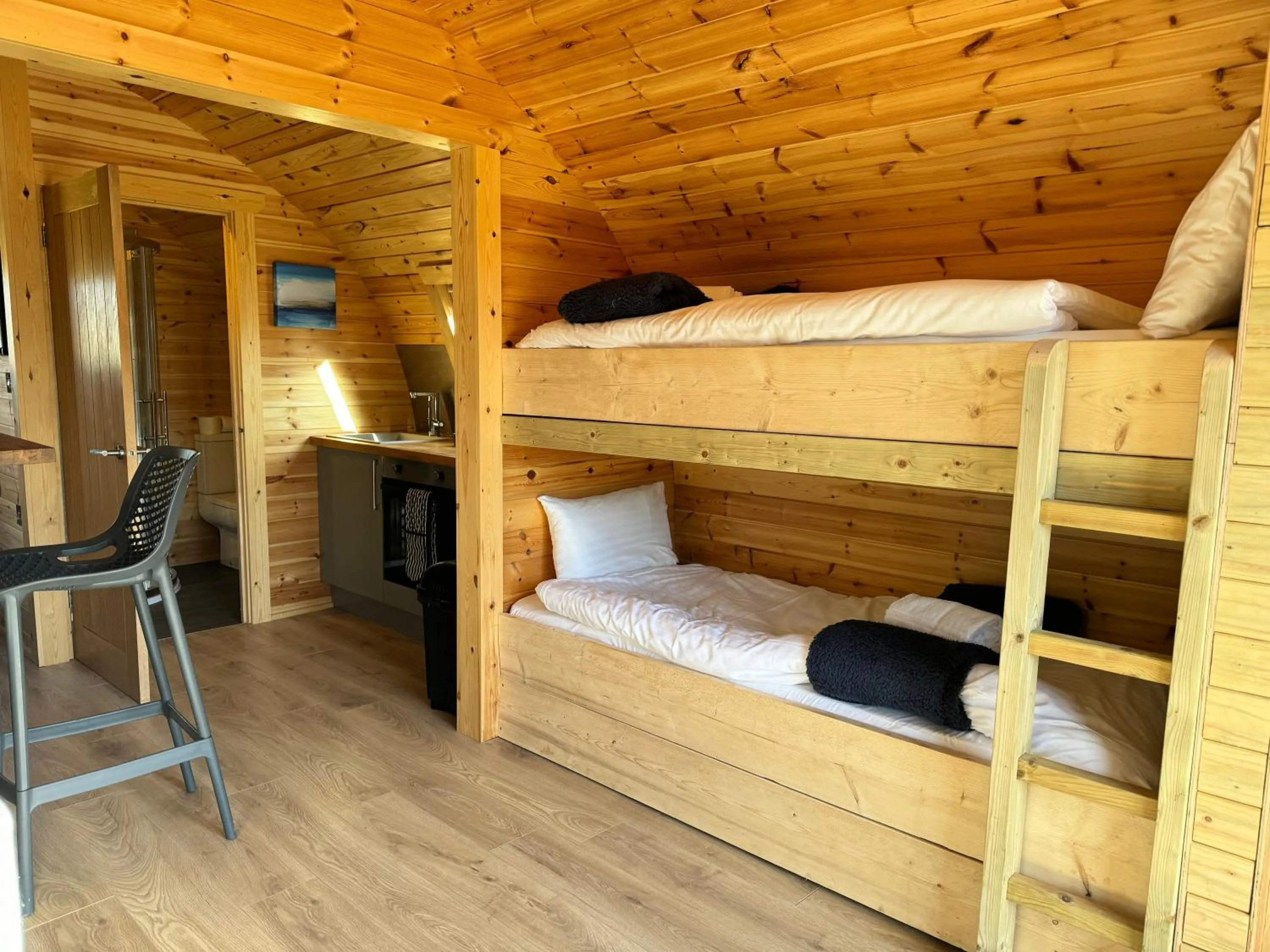 bunk bed, Bed in Woodlakes Park By Liv Retreats