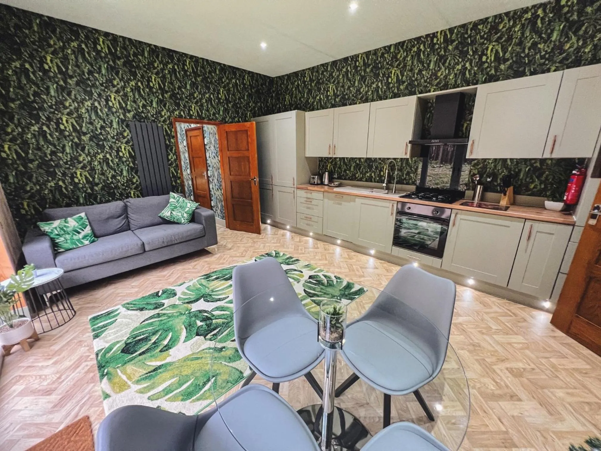 Kitchen or kitchenette in Woodlakes Park By Liv Retreats