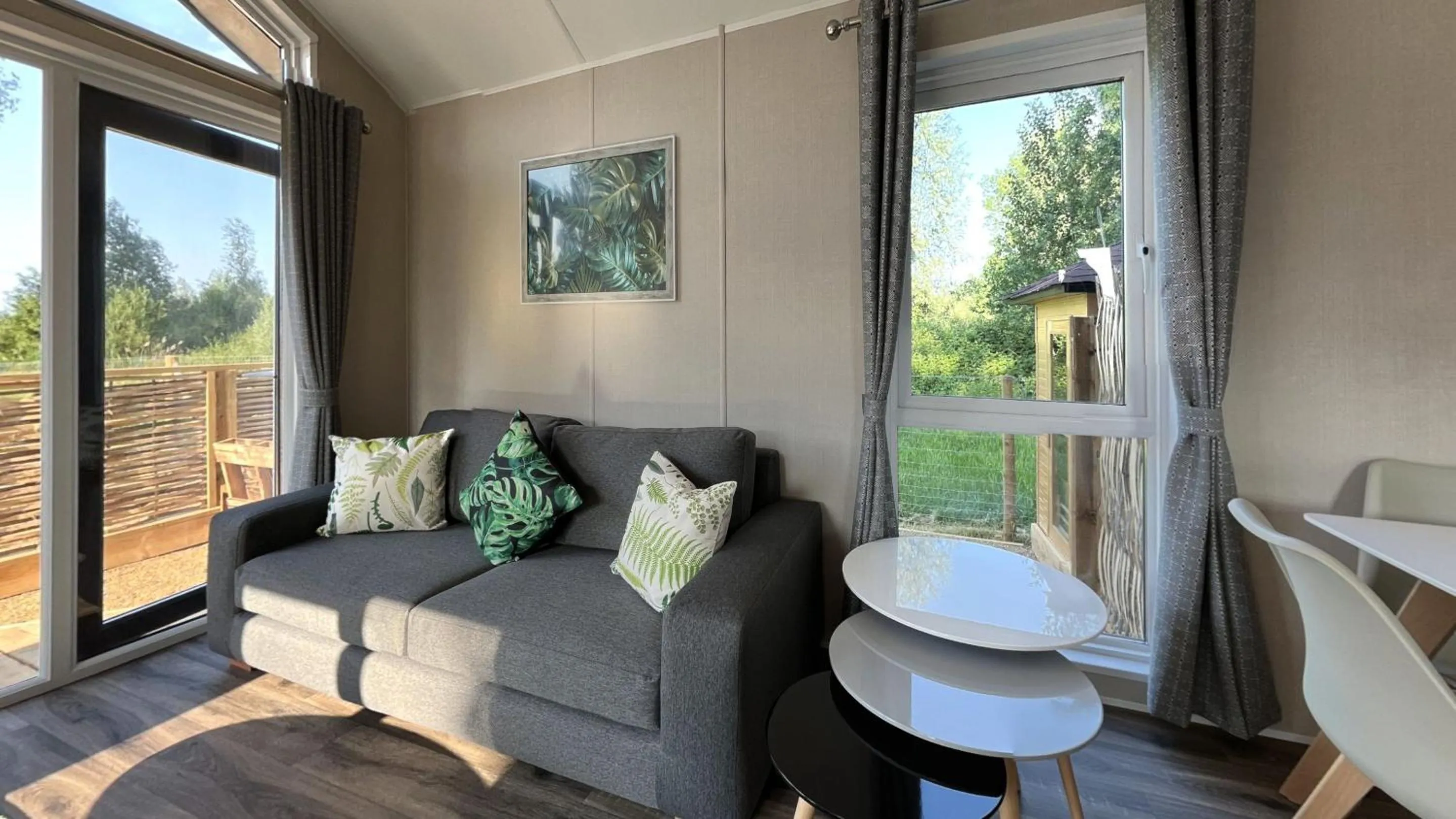 Living room in Woodlakes Park By Liv Retreats