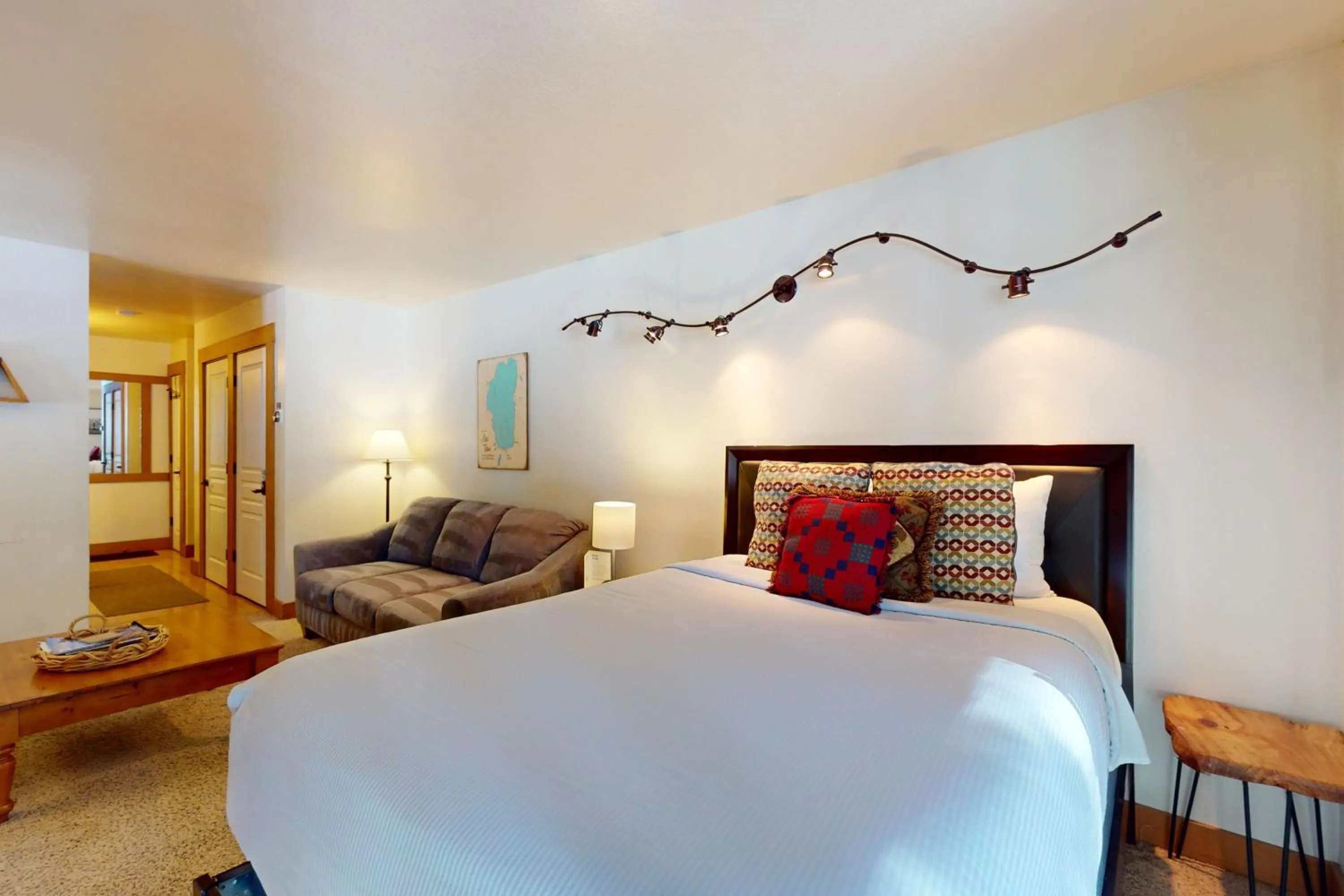 Bed in Aspen Grove Hideaway