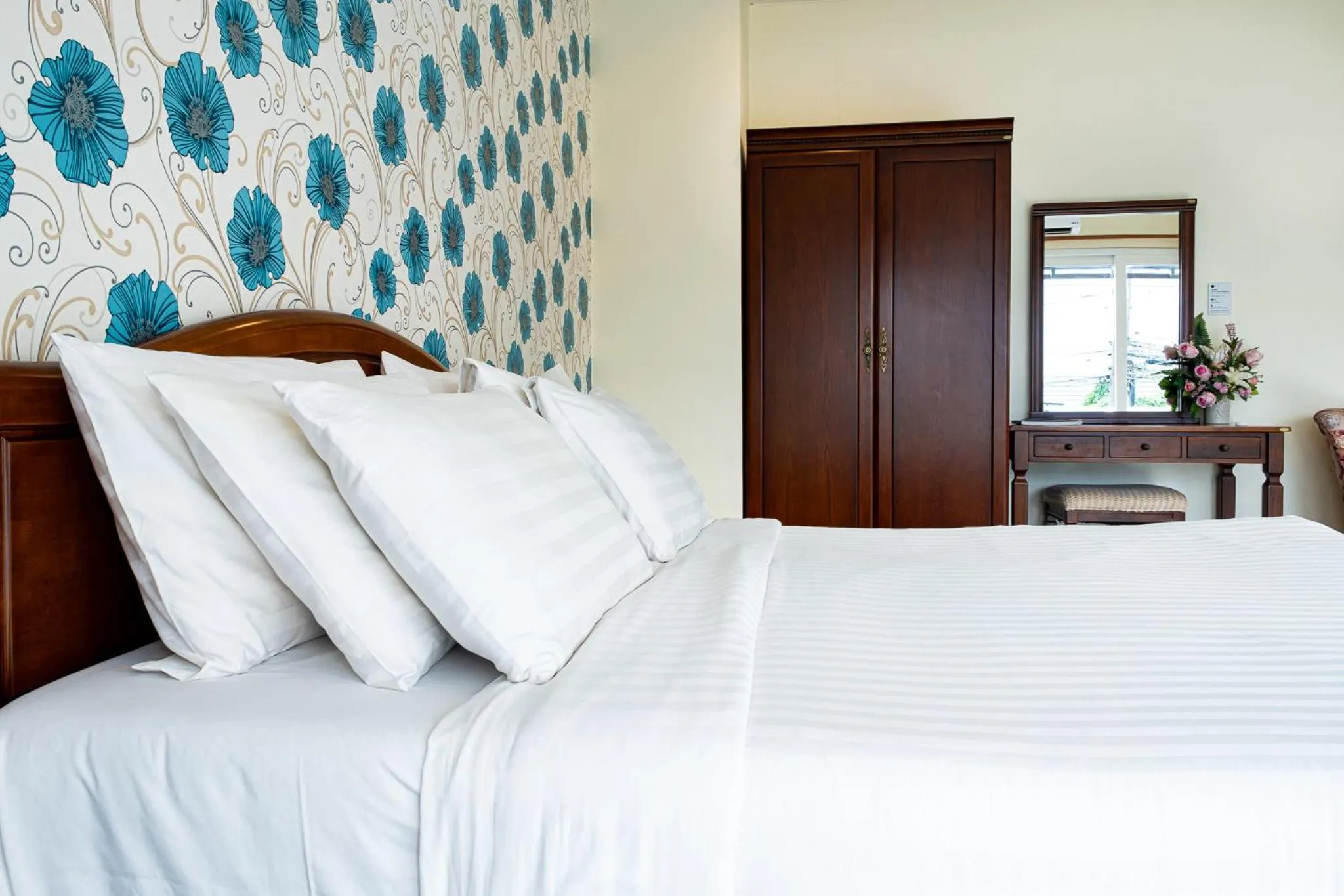 Bed in Alisa Krabi Hotel-SHA Plus