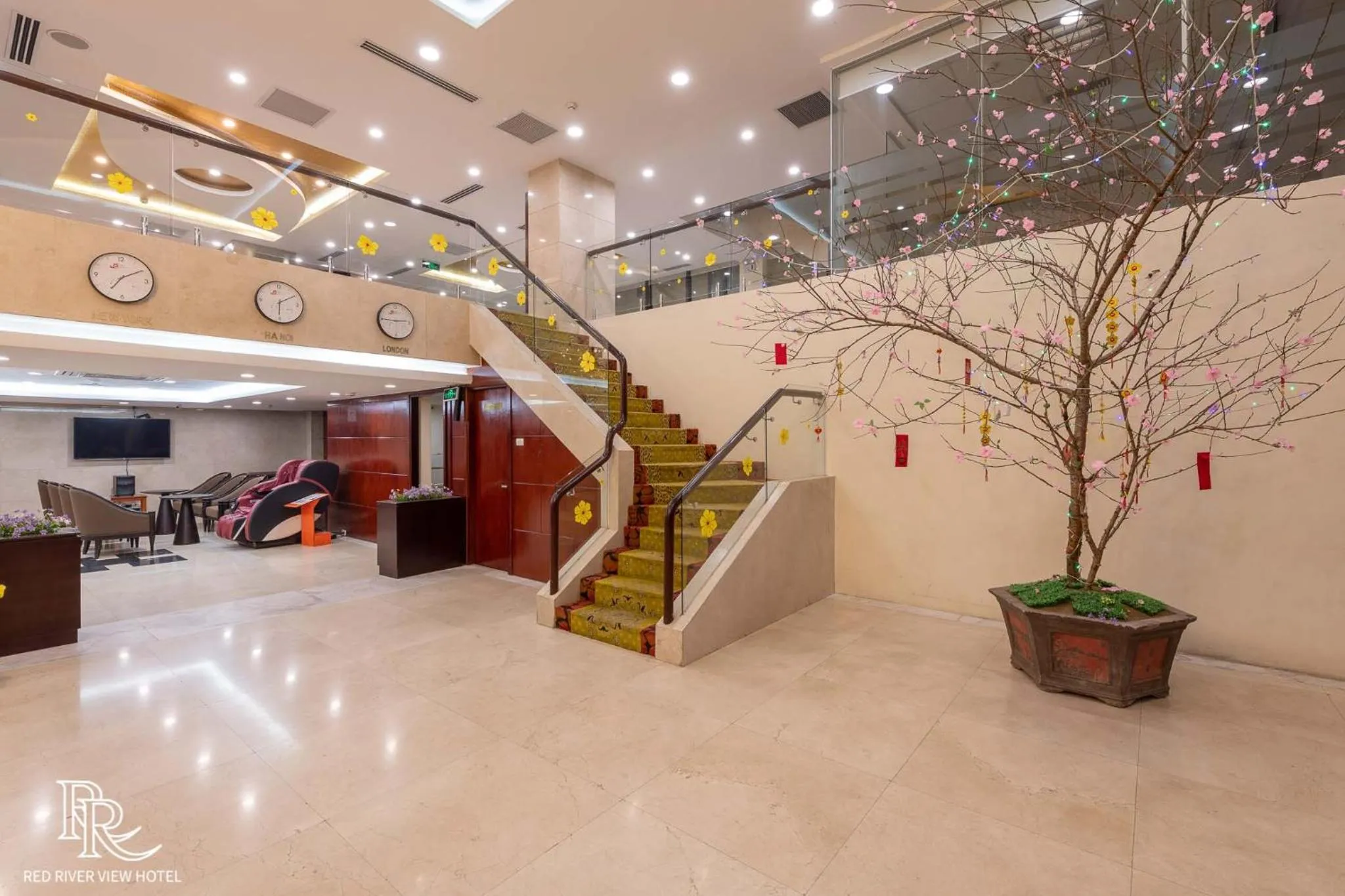 Lobby or reception in Red River View Hotel