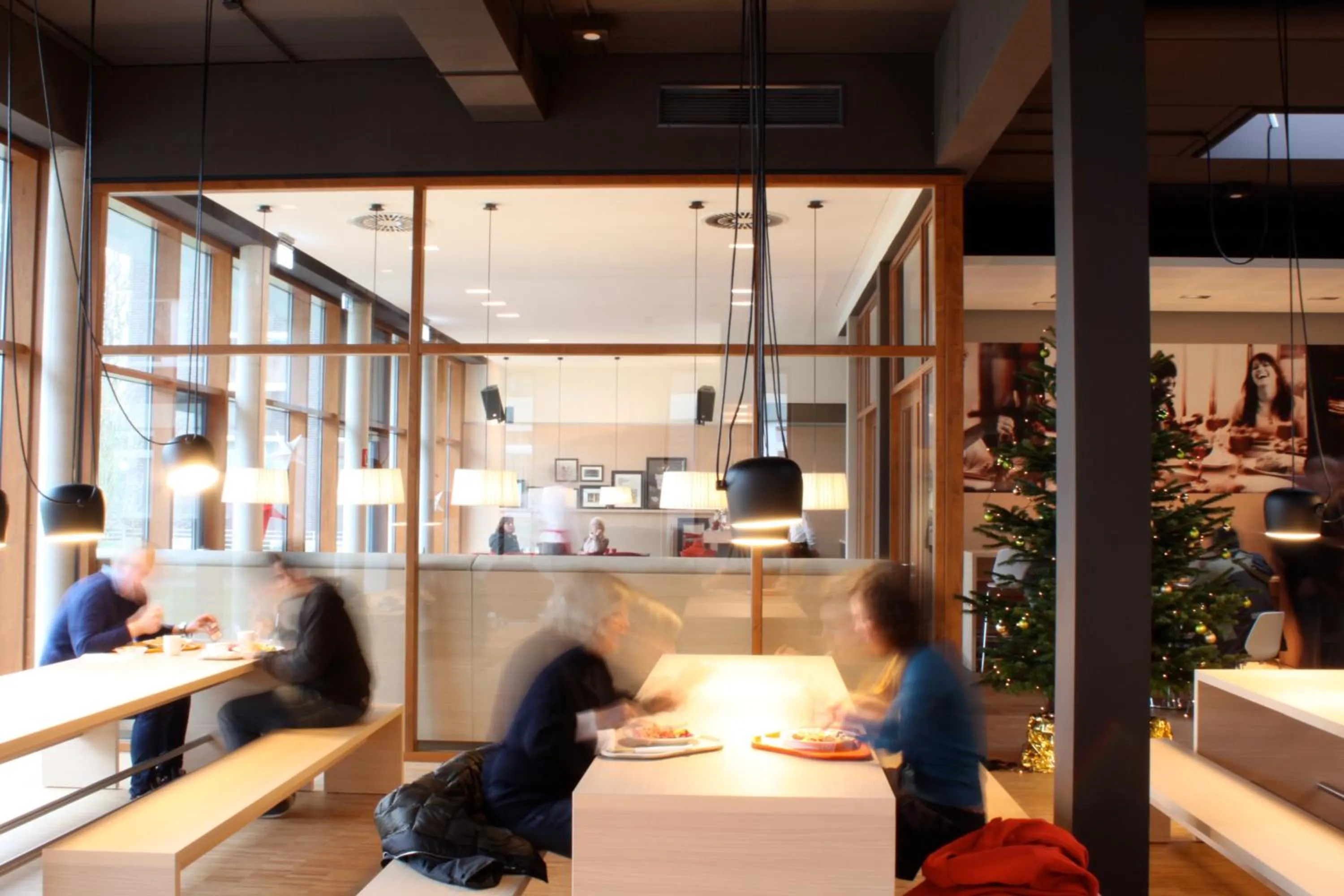 Restaurant/places to eat in DRK-Tagungshotel-Dunant