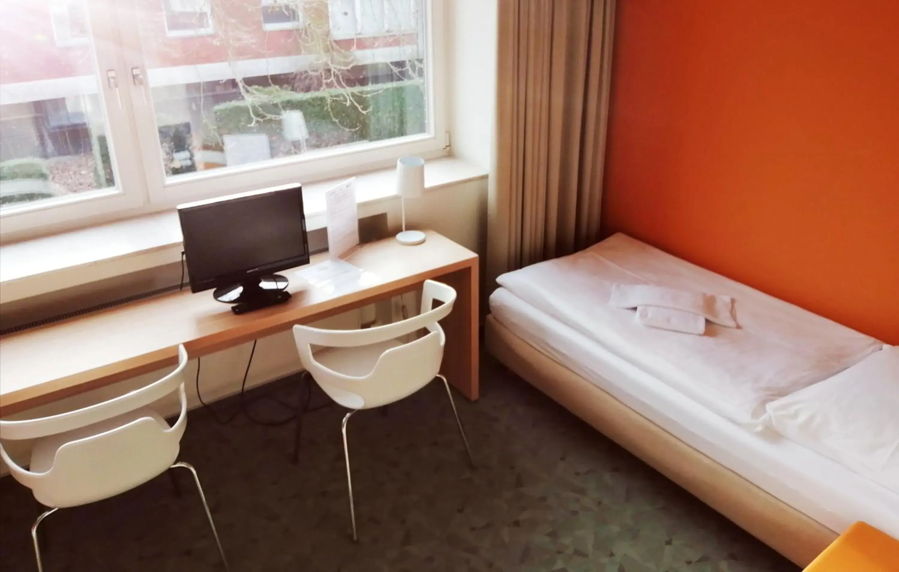 Twin Room - Disability Access in DRK-Tagungshotel-Dunant Twin Room - Disability Access in DRK-Tagungshotel-Dunant