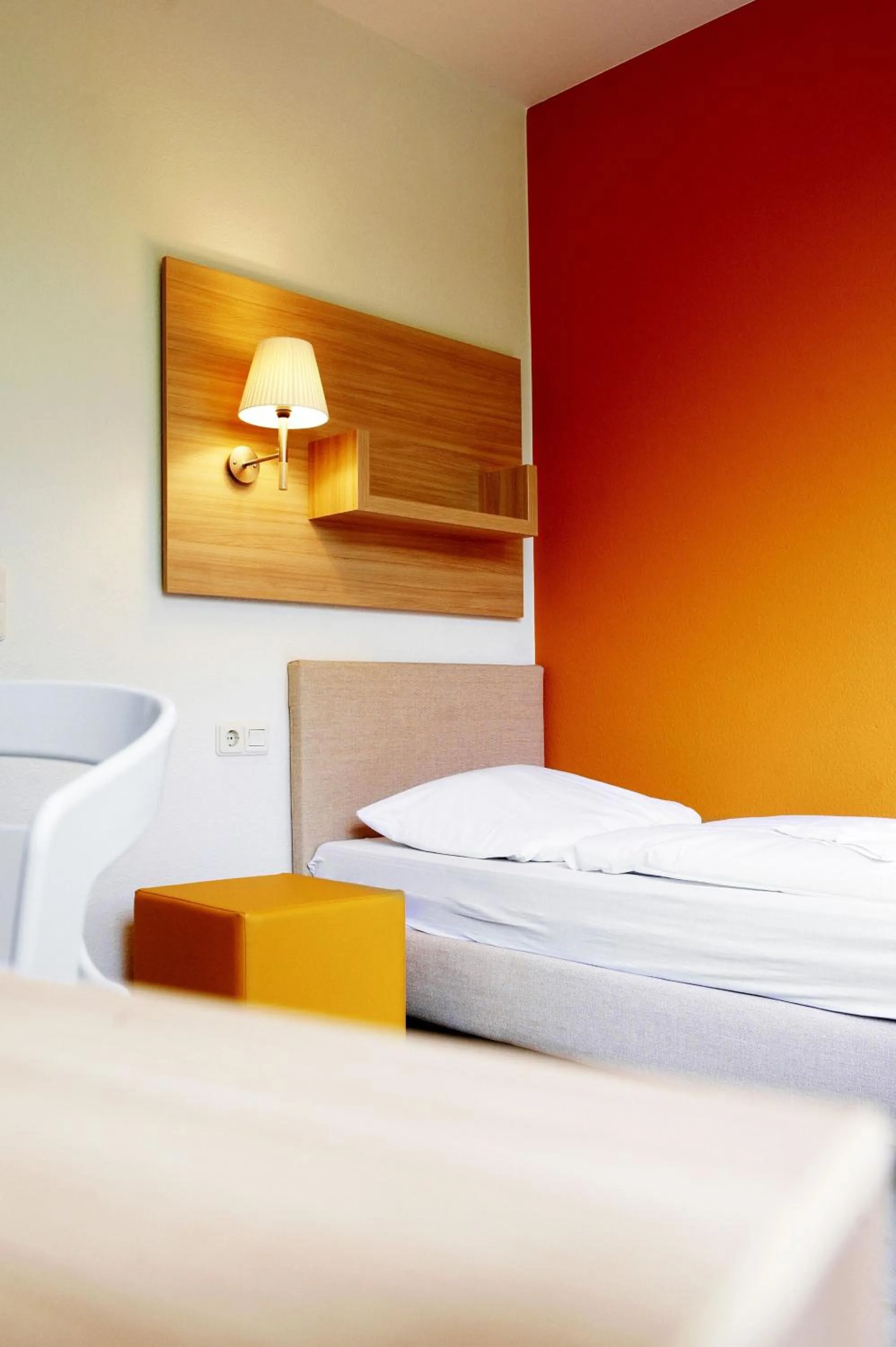 Bed in DRK-Tagungshotel-Dunant