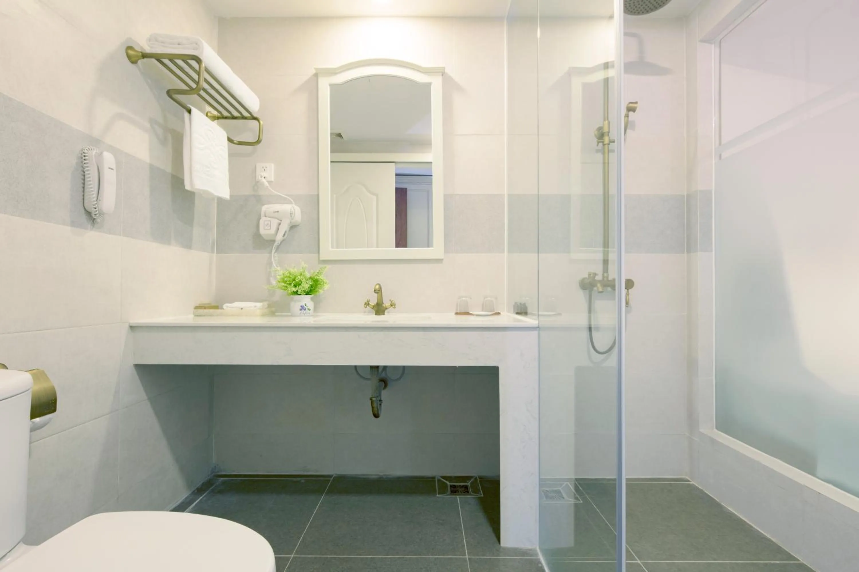 Bathroom in Isena Nha Trang Hotel