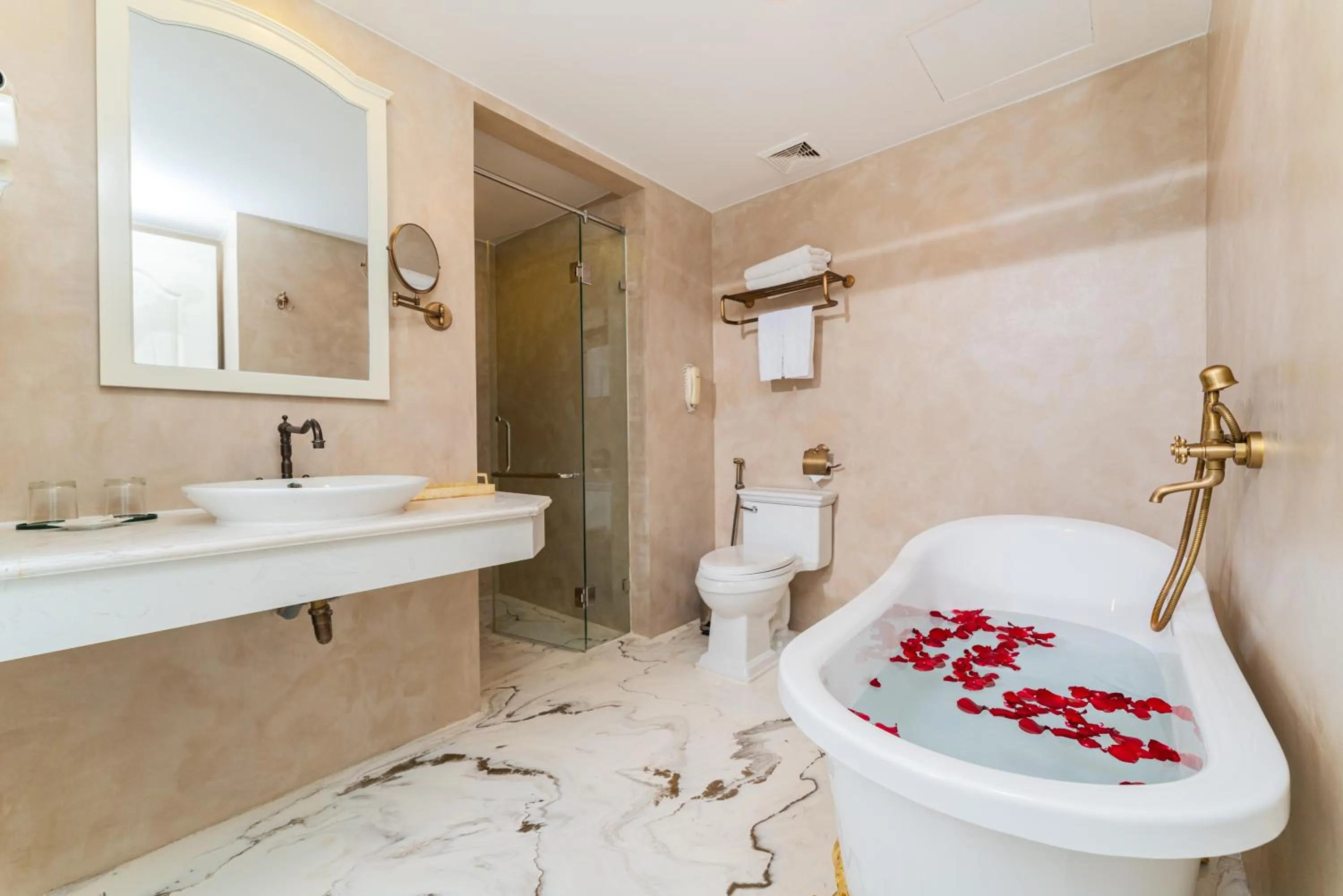 Bath in Nha Trang Prince Hotel