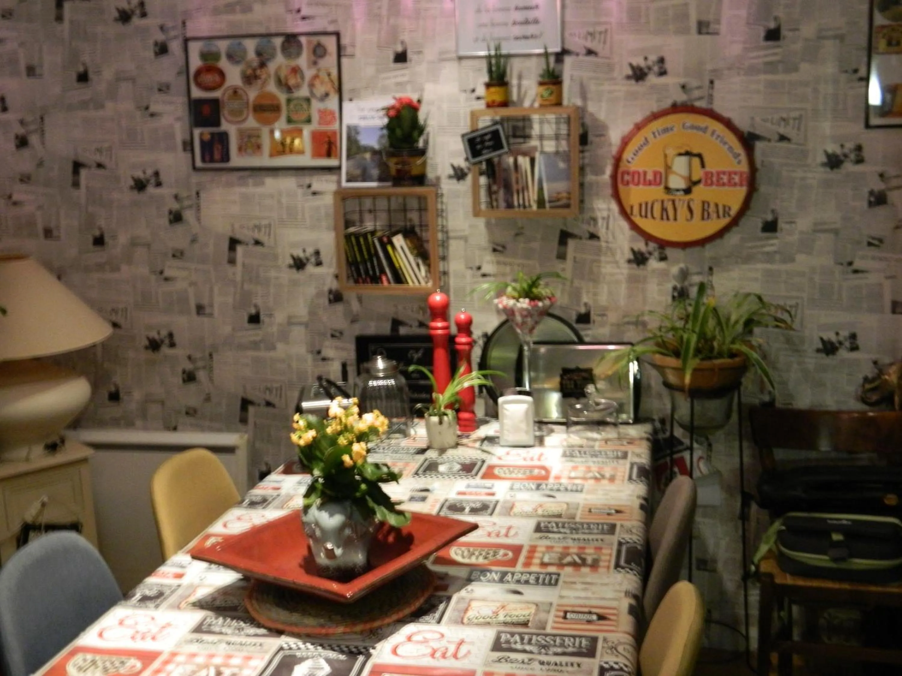 Dining area in Chambres d'hôtes La Fougereuse