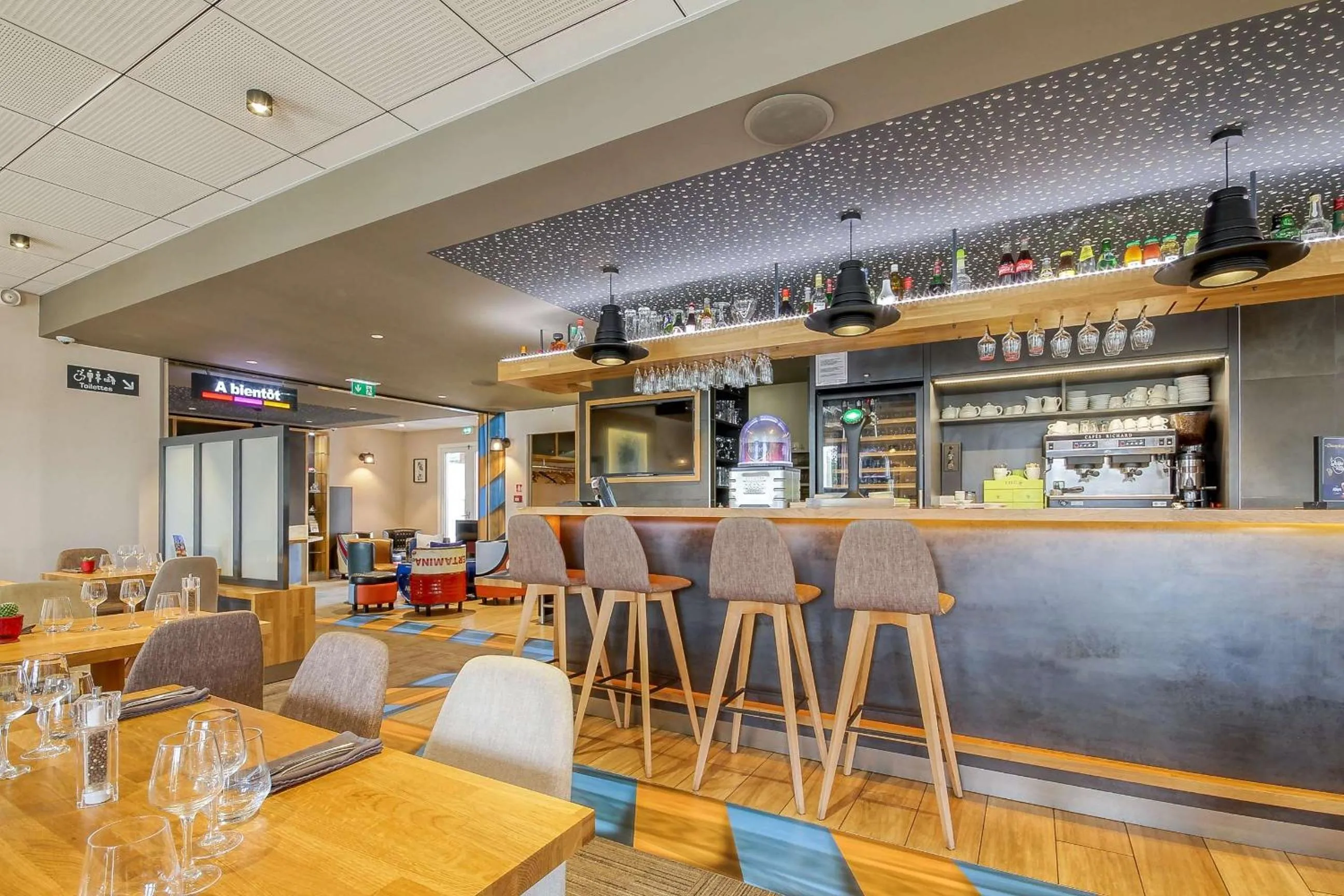 Restaurant/places to eat in Brit Hotel Le Cottage Le Mans Sud