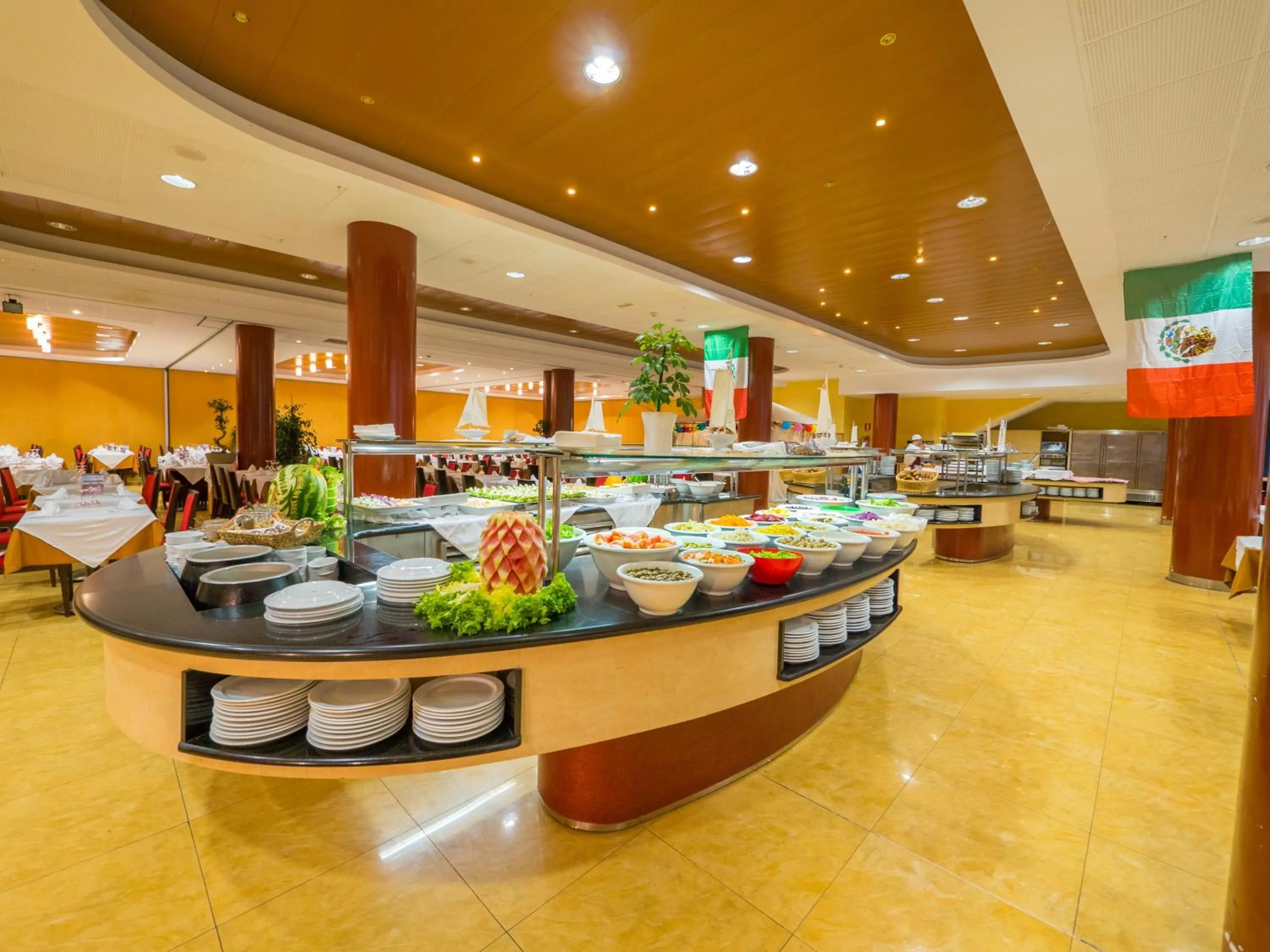 Restaurant/places to eat in Hotel Blaucel